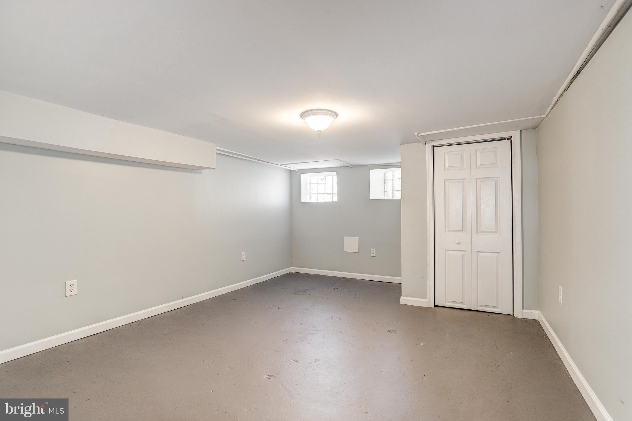 1805 N MONROE STREET N