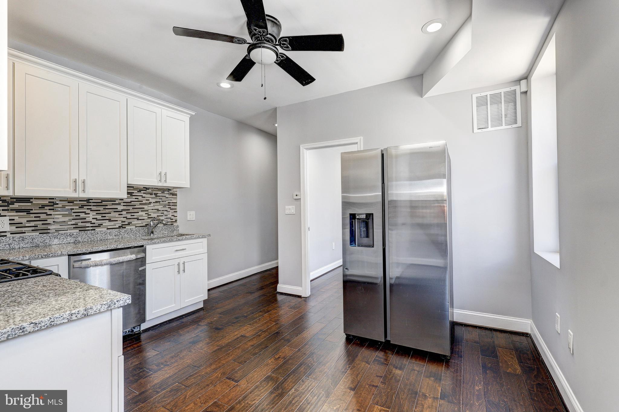 2107 E MADISON STREET