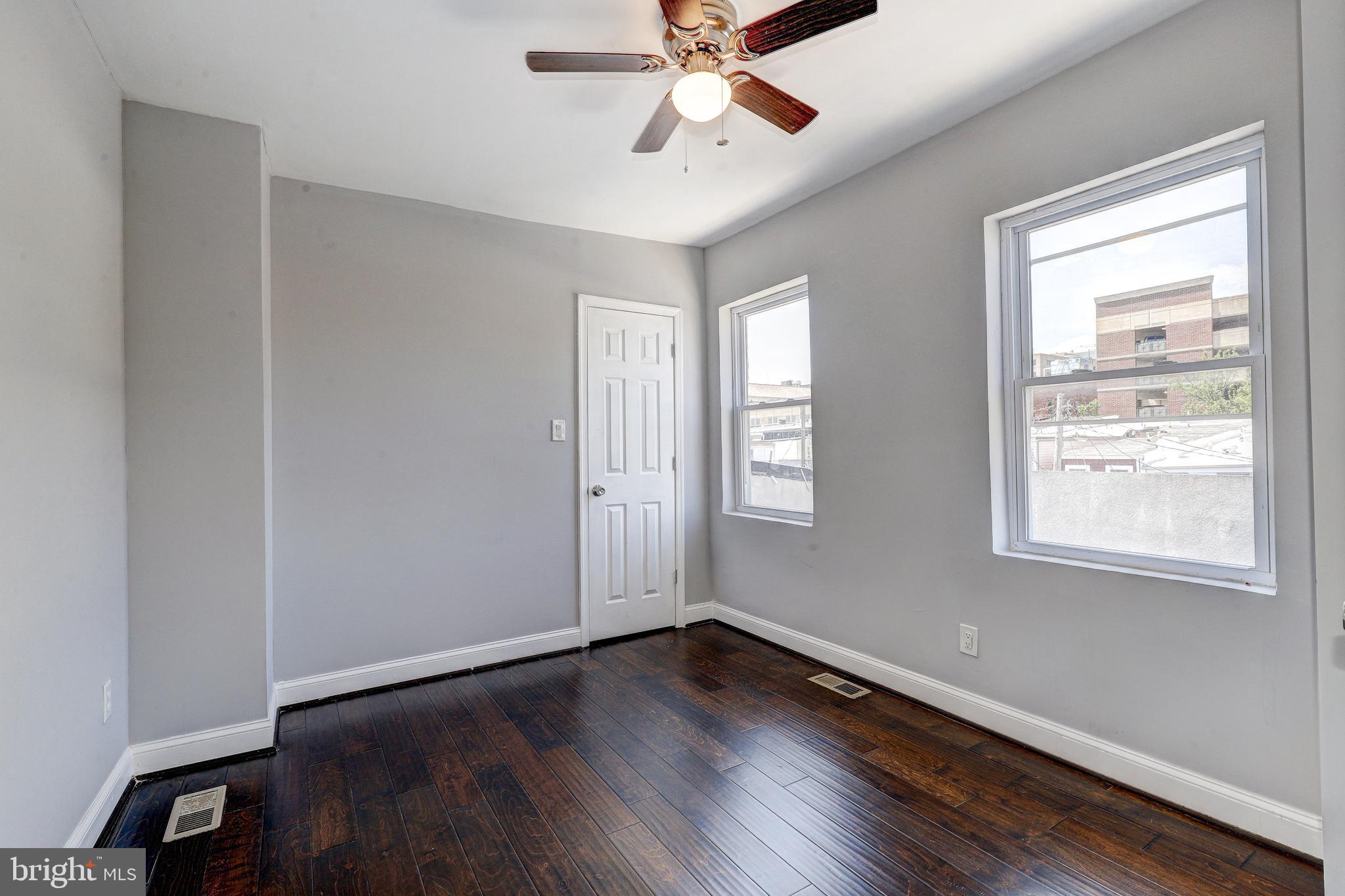 2107 E MADISON STREET