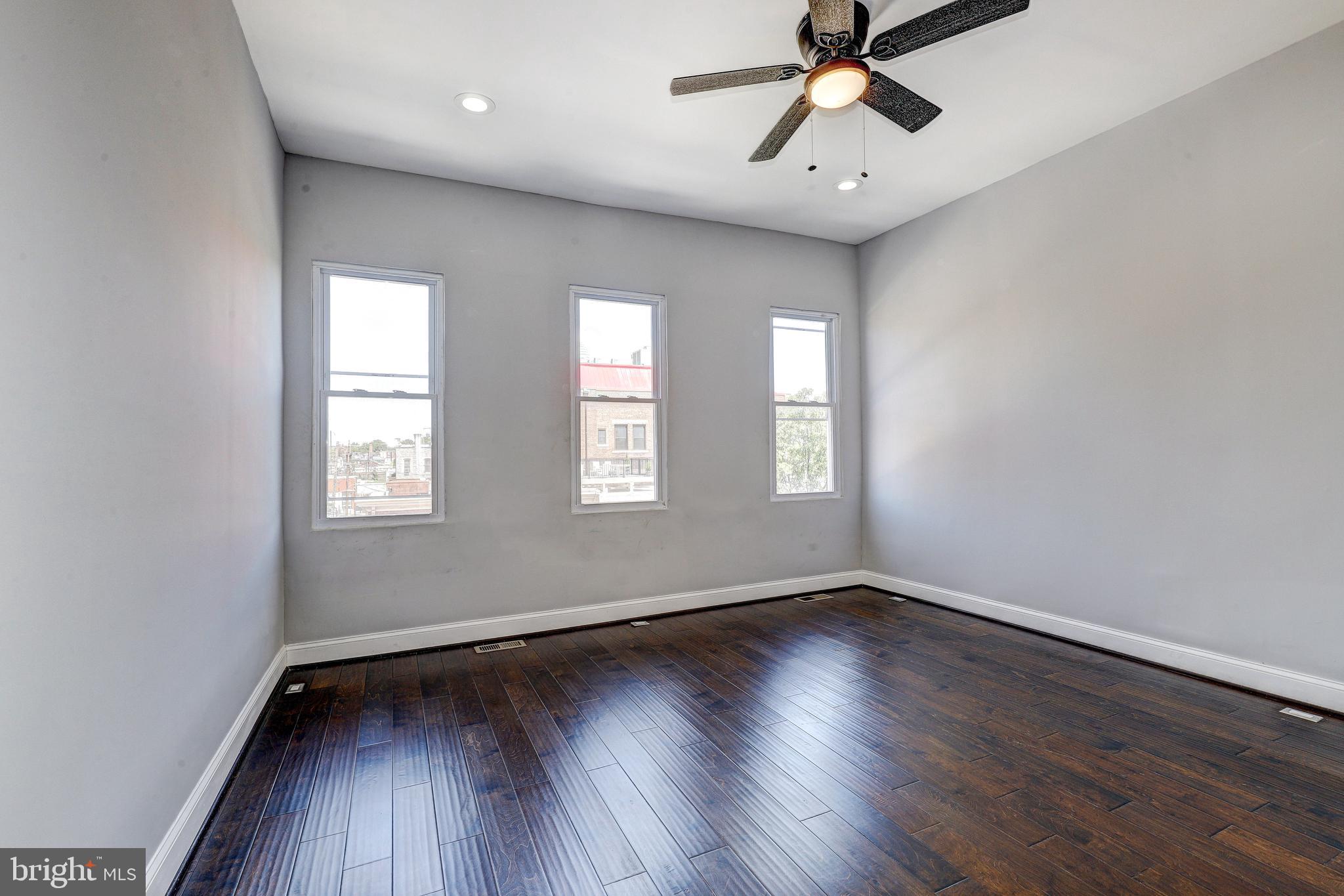 2107 E MADISON STREET