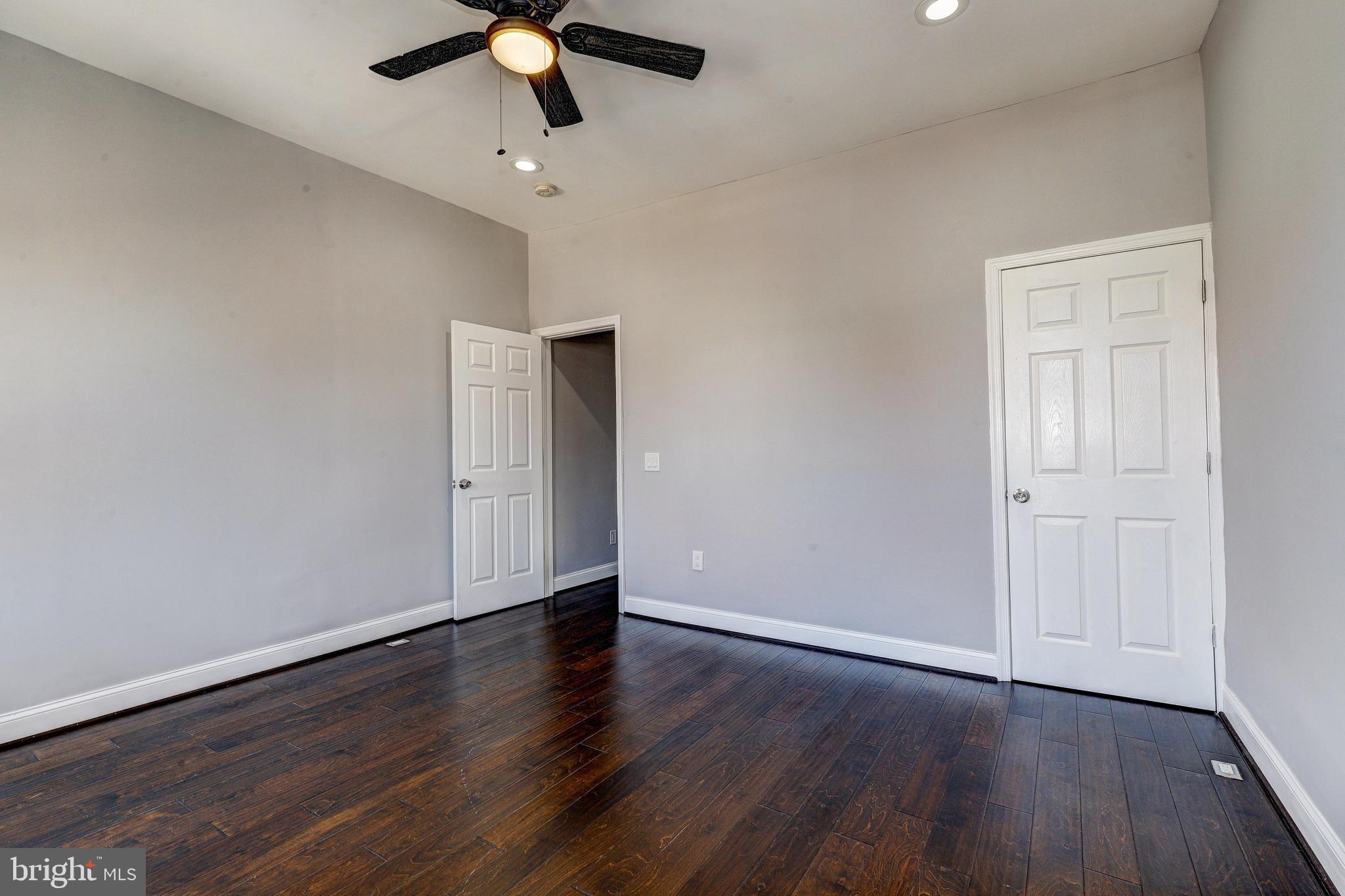 2107 E MADISON STREET