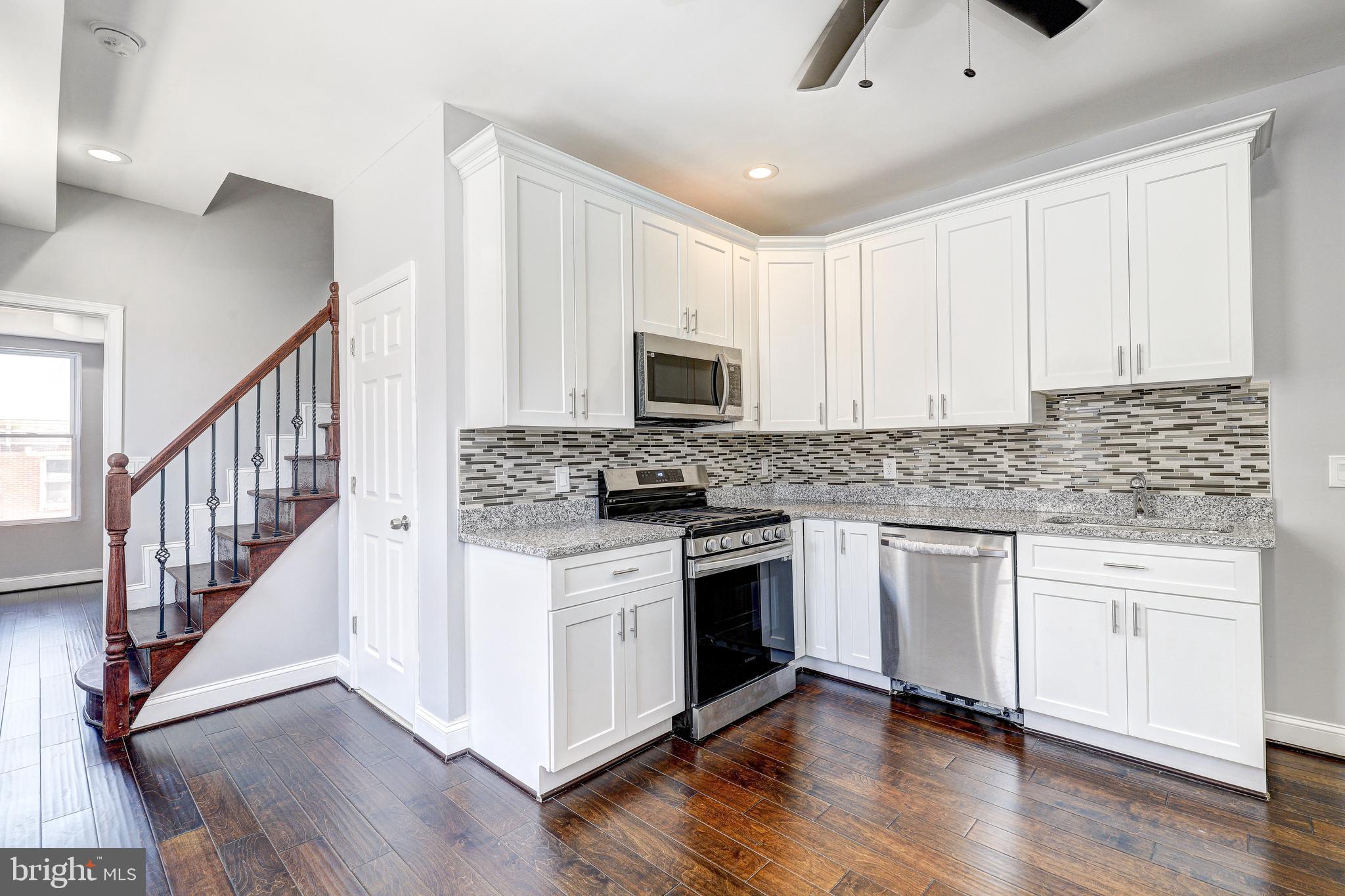 2107 E MADISON STREET