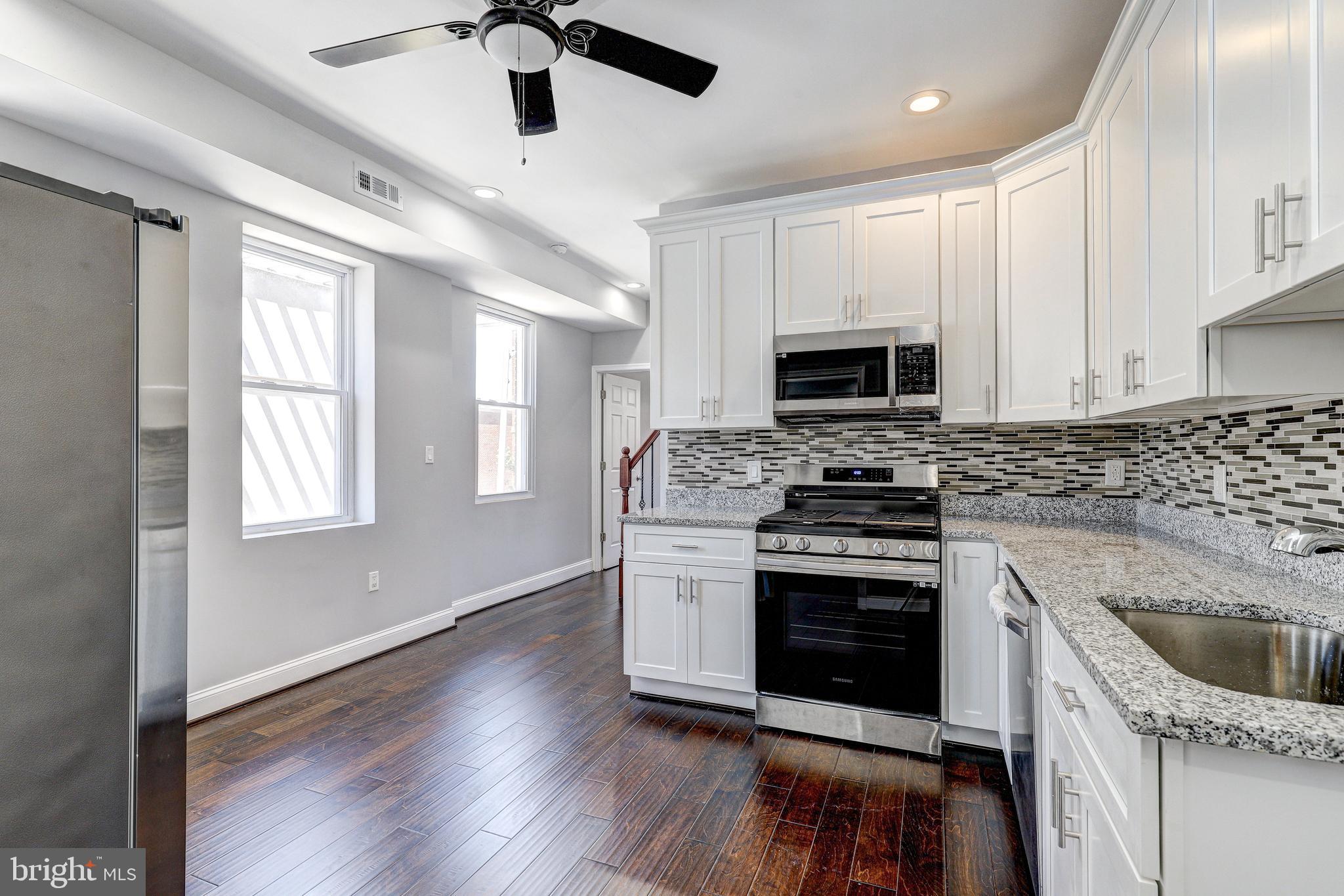 2107 E MADISON STREET