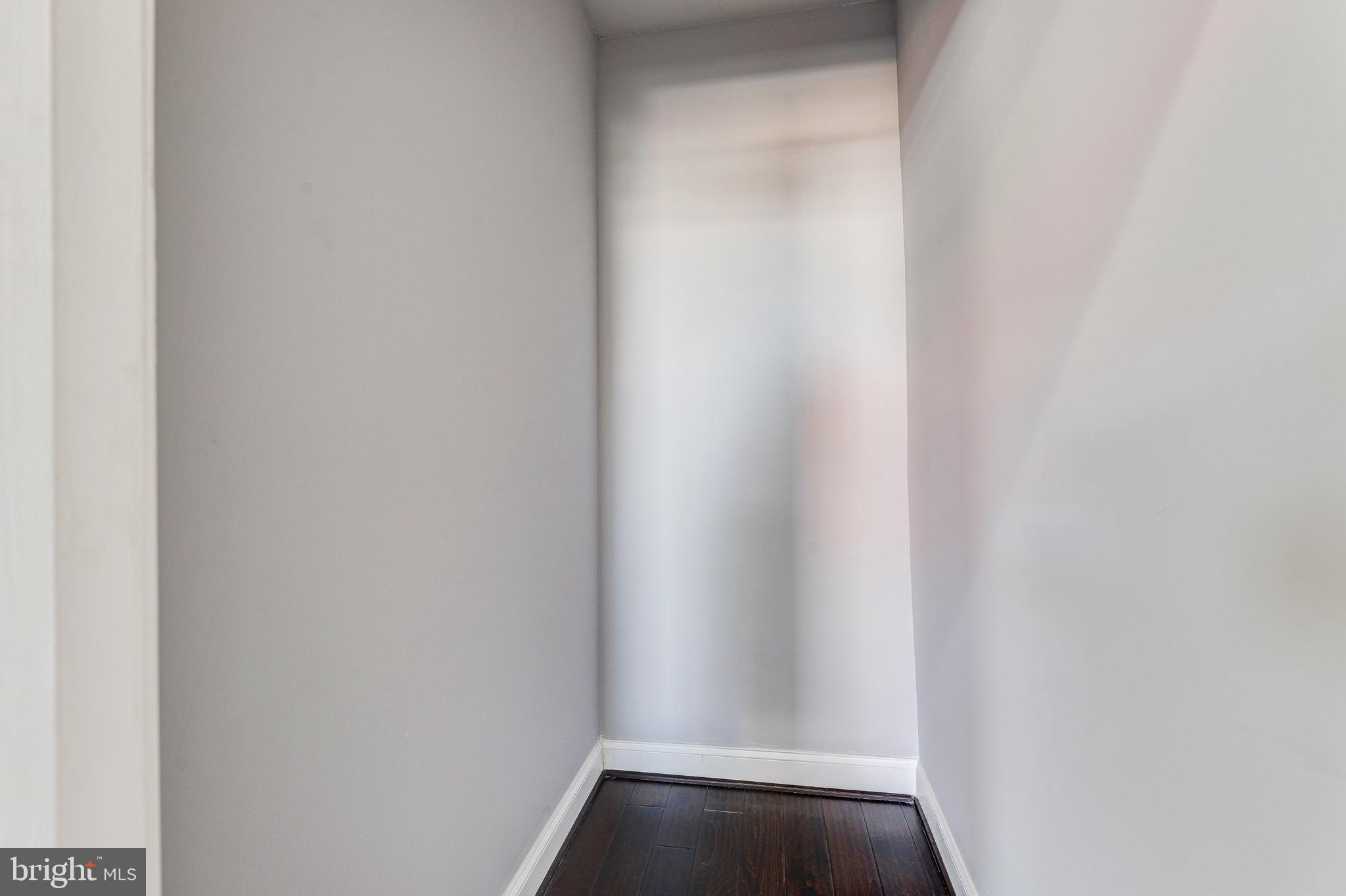 2107 E MADISON STREET