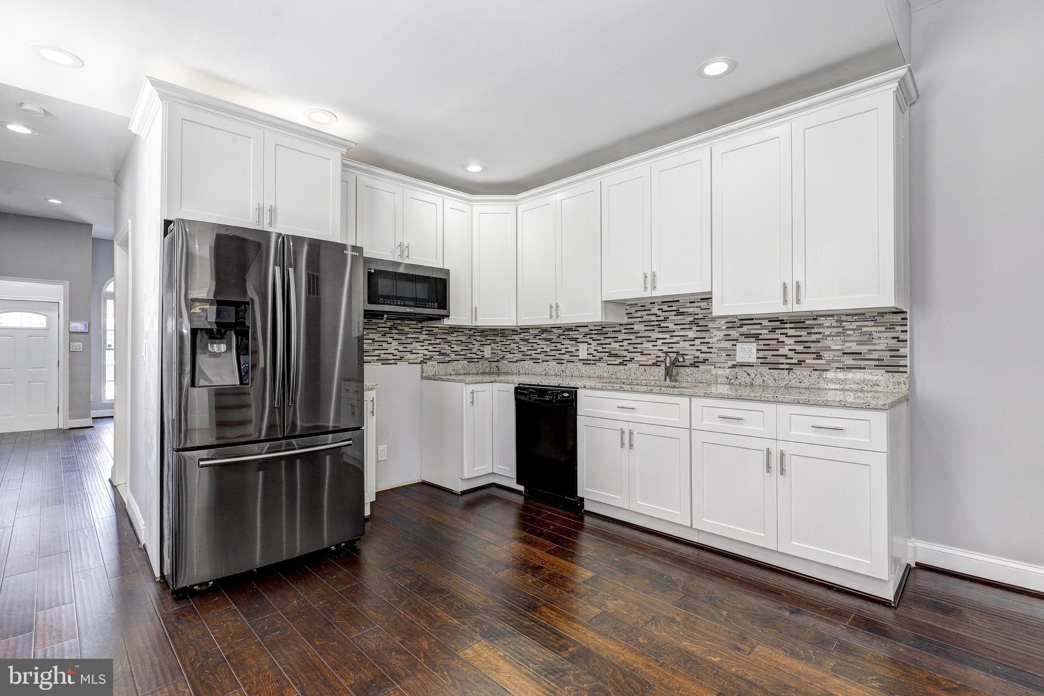 2107 E MADISON STREET