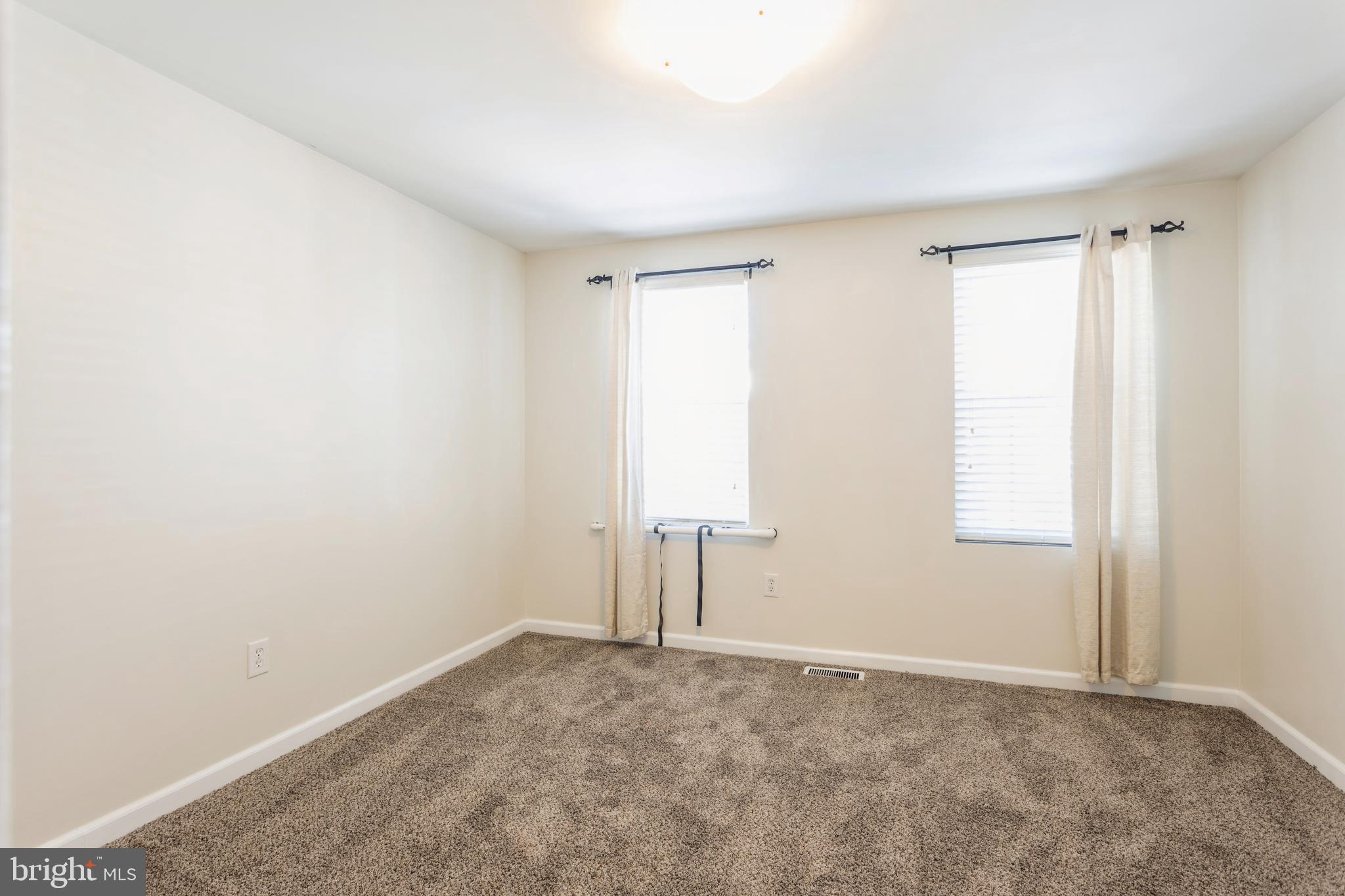 621 S LUZERNE AVENUE