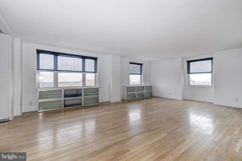 1101 SAINT PAUL STREET 2109