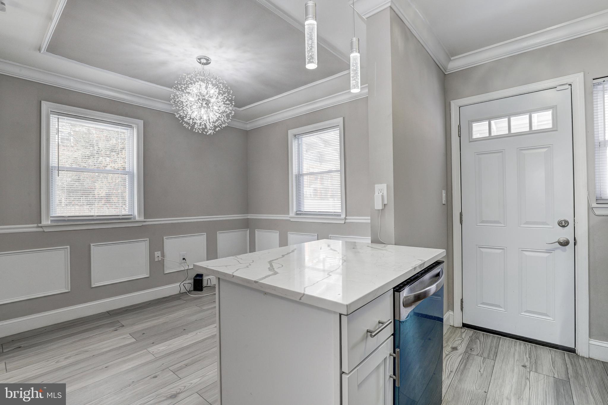 1700 WOODBOURNE AVENUE