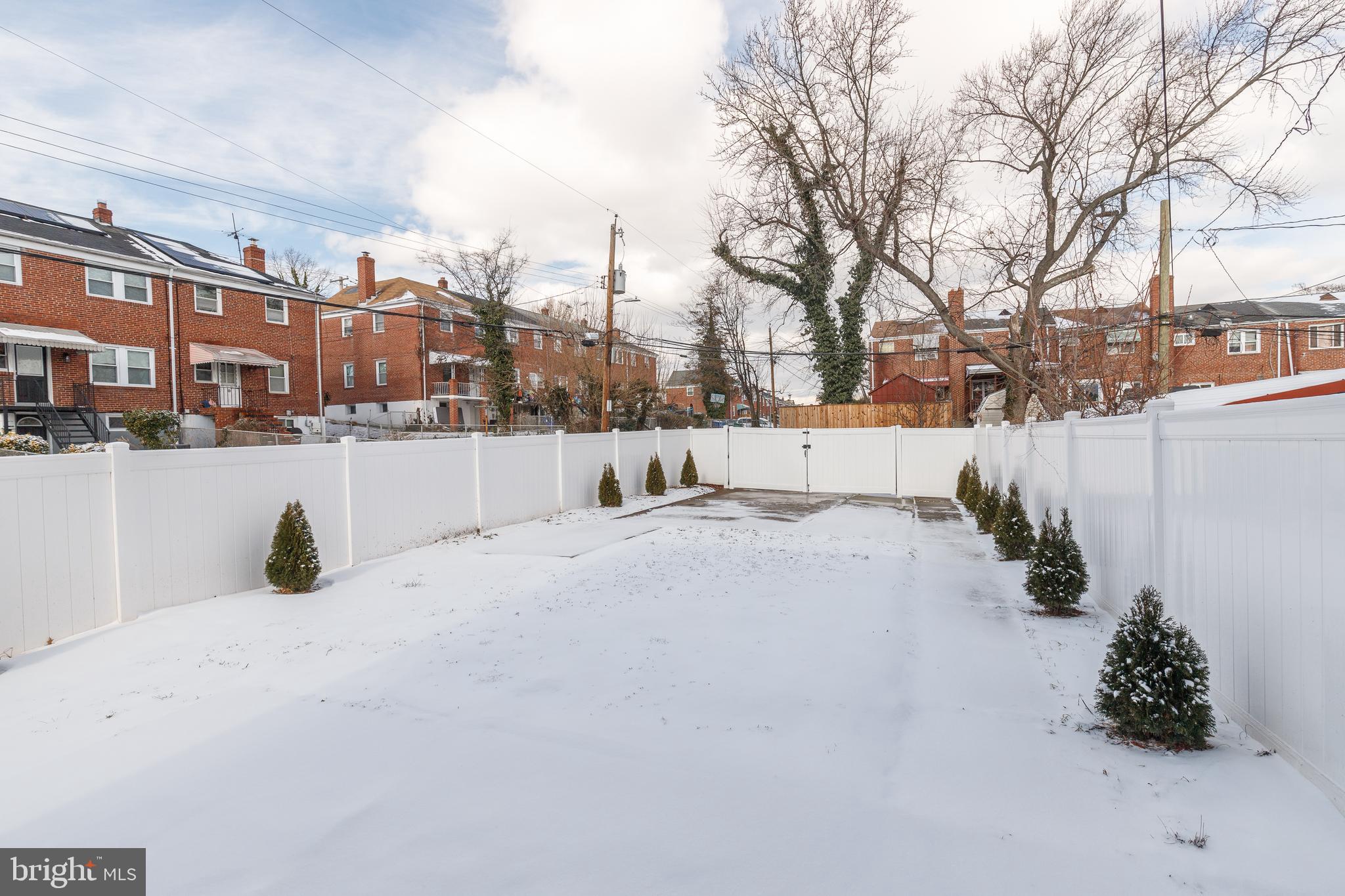 1700 WOODBOURNE AVENUE