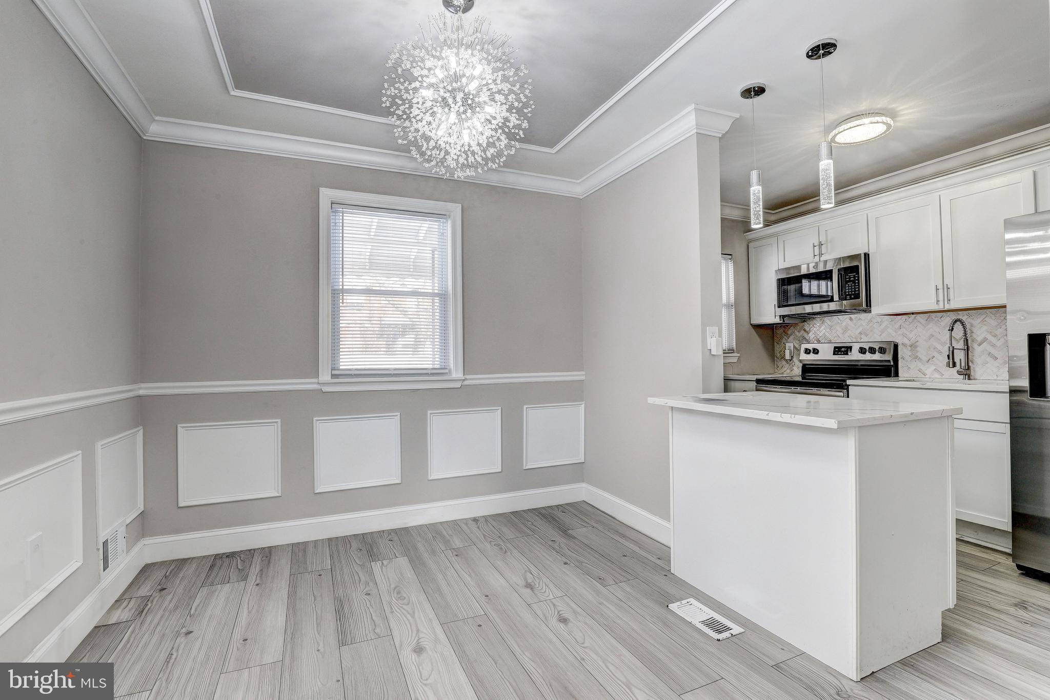 1700 WOODBOURNE AVENUE