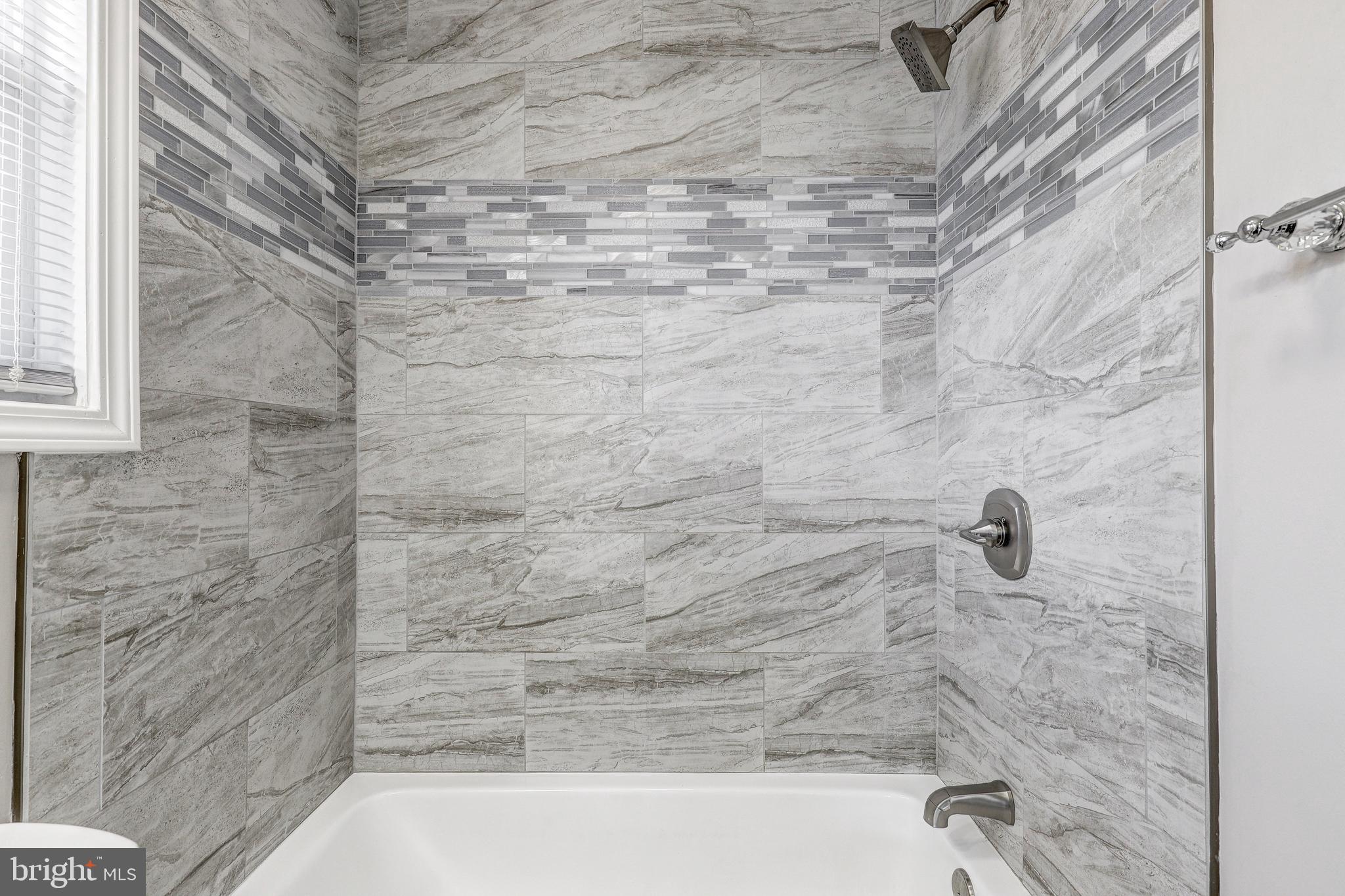 1700 WOODBOURNE AVENUE