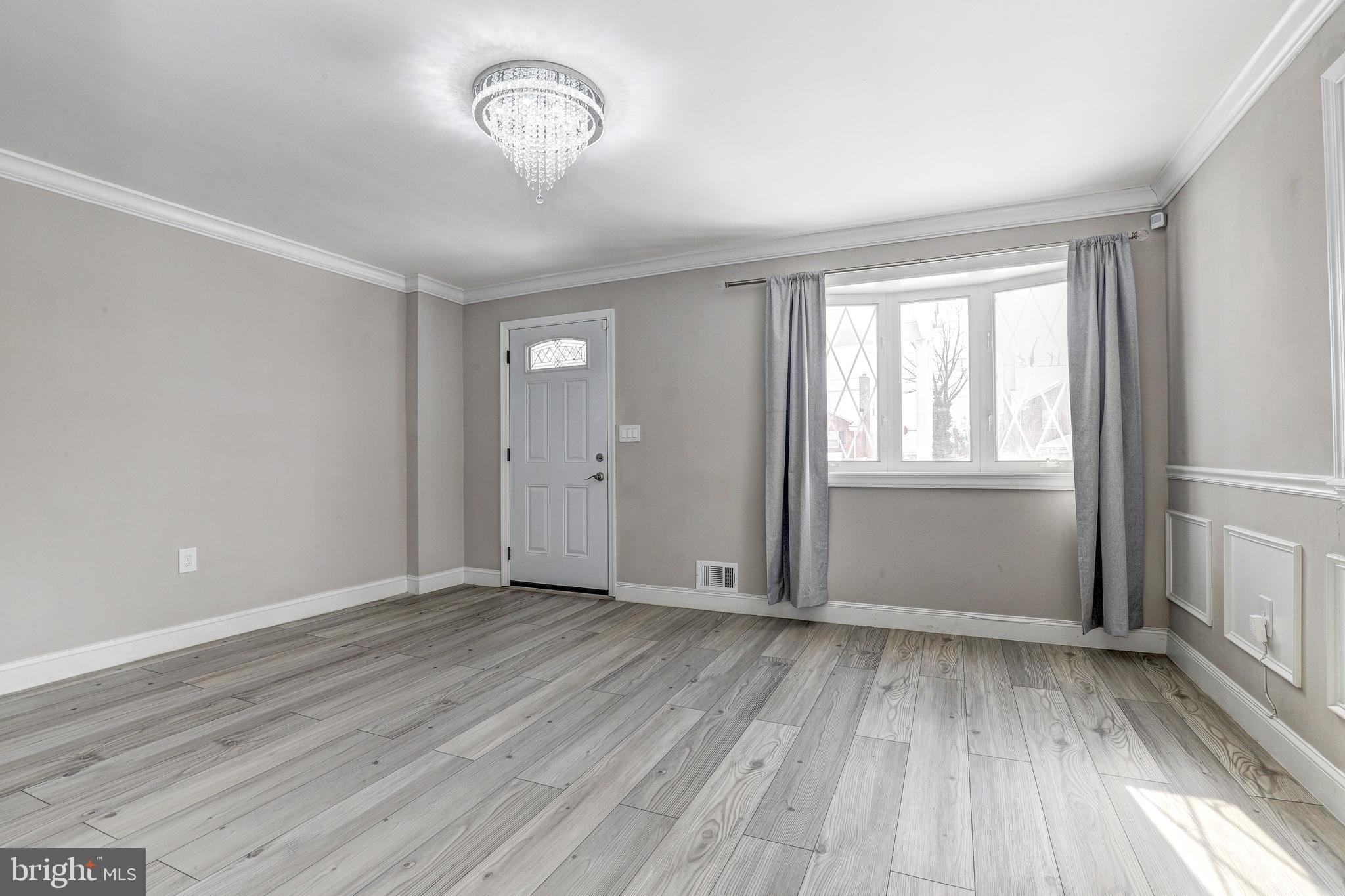 1700 WOODBOURNE AVENUE