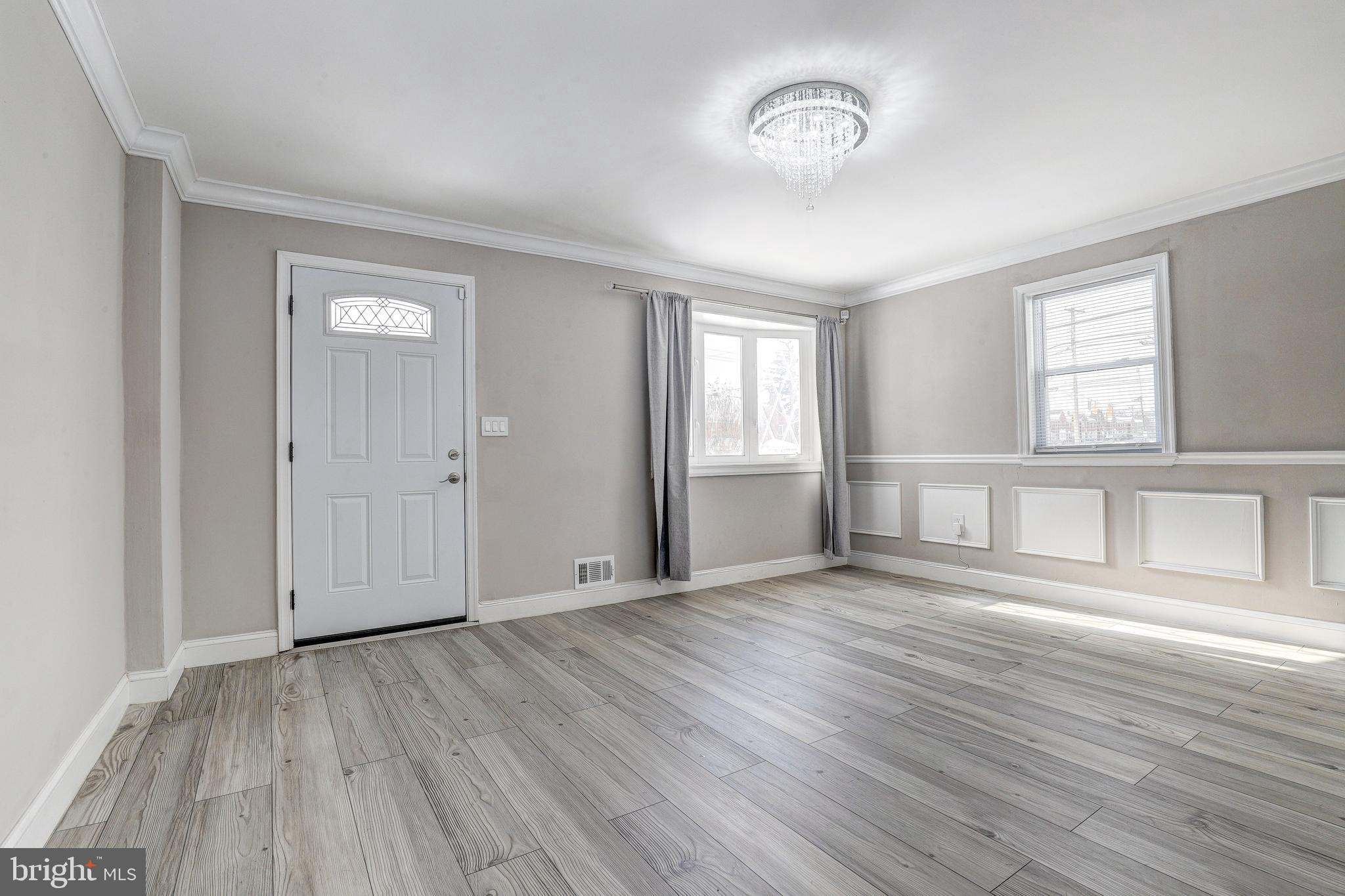 1700 WOODBOURNE AVENUE