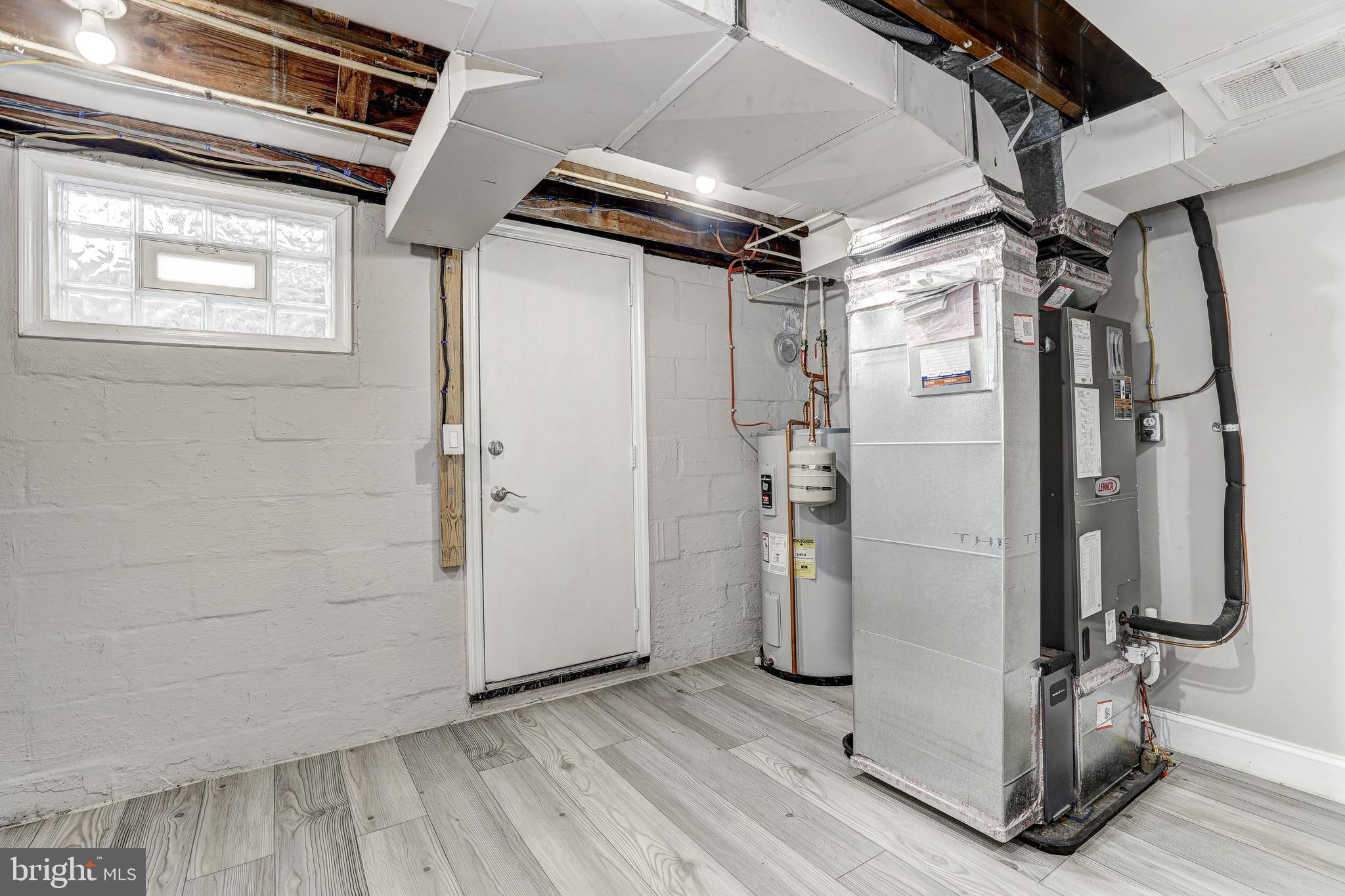 1700 WOODBOURNE AVENUE