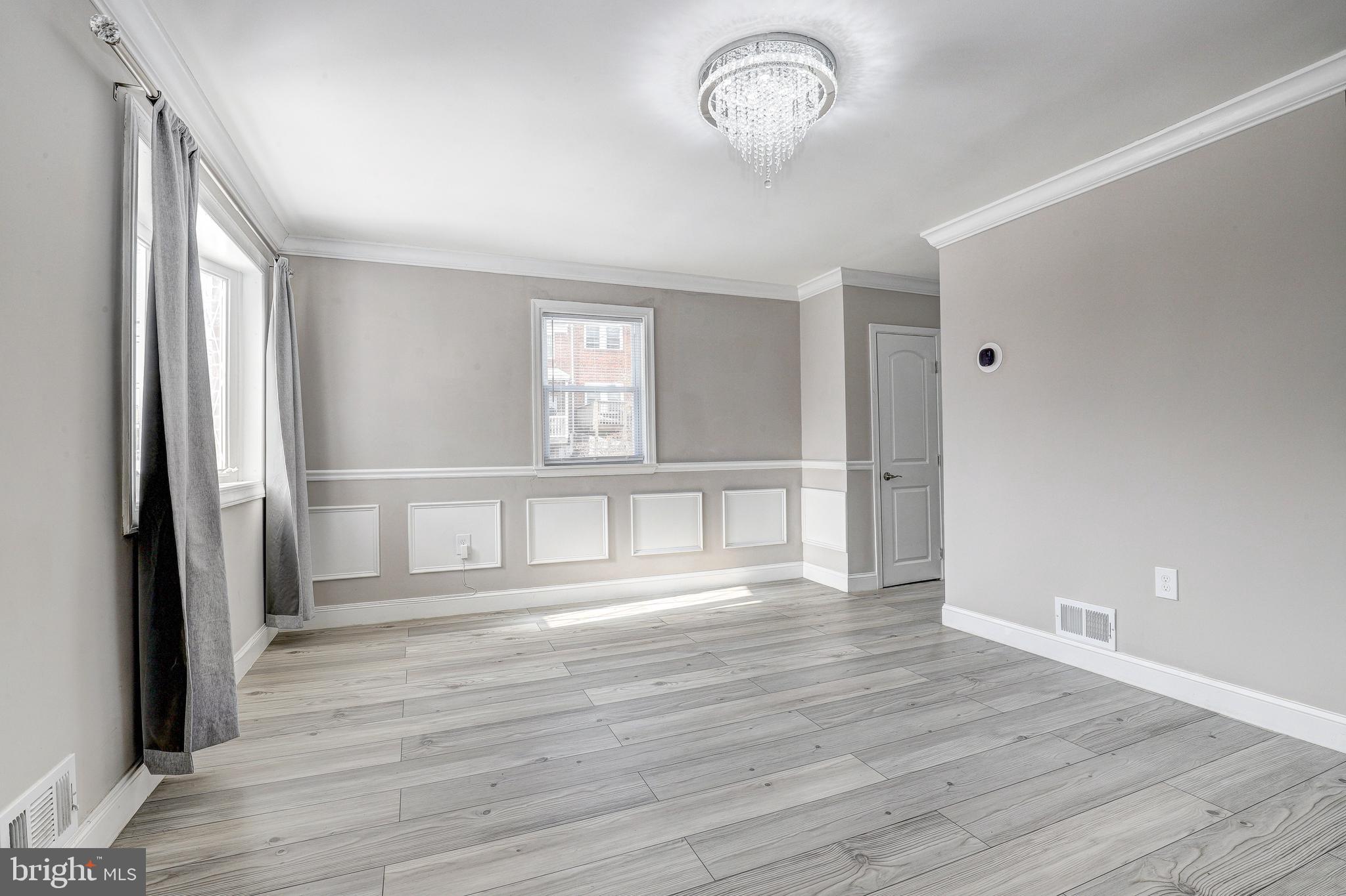 1700 WOODBOURNE AVENUE