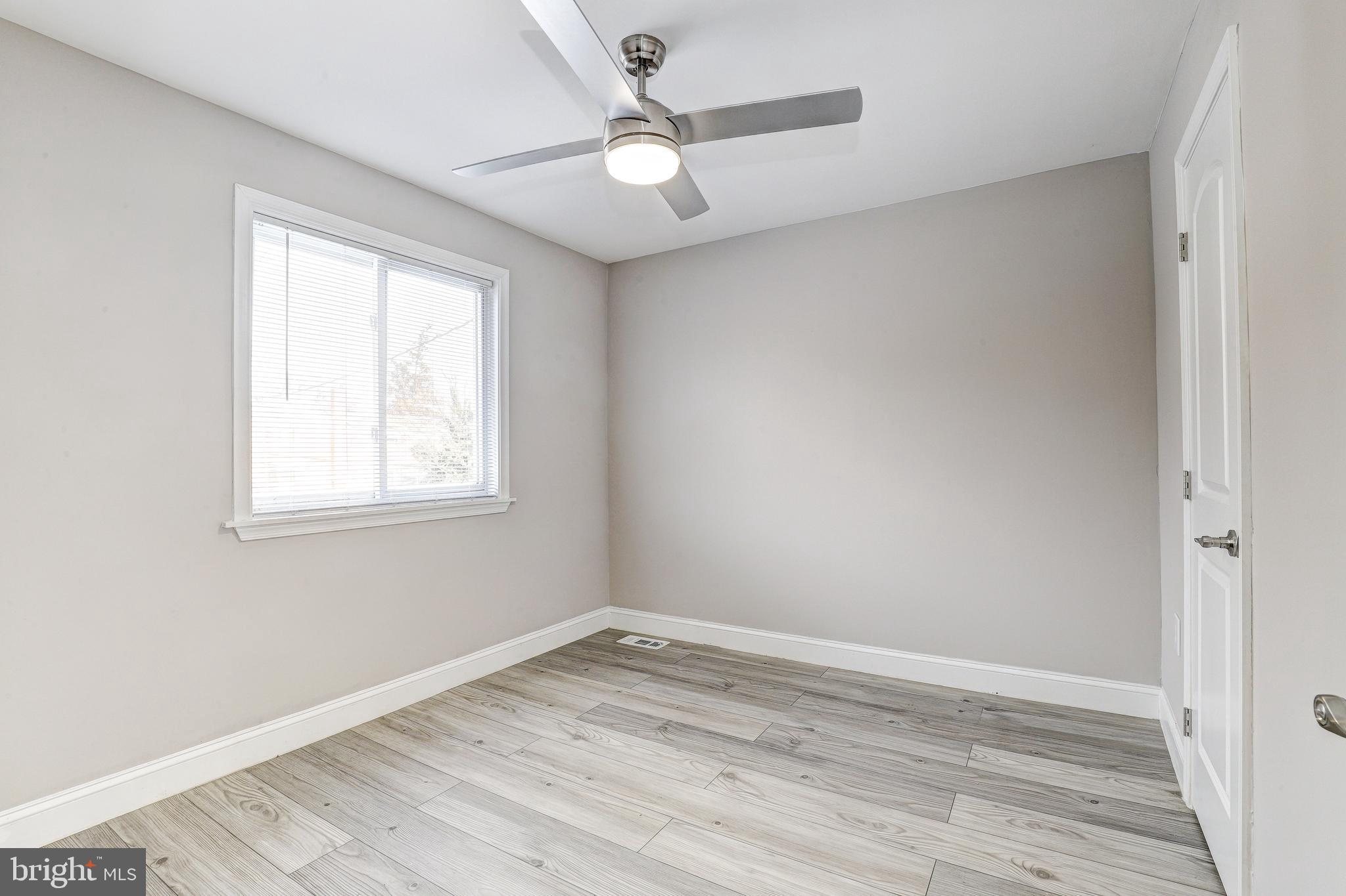 1700 WOODBOURNE AVENUE