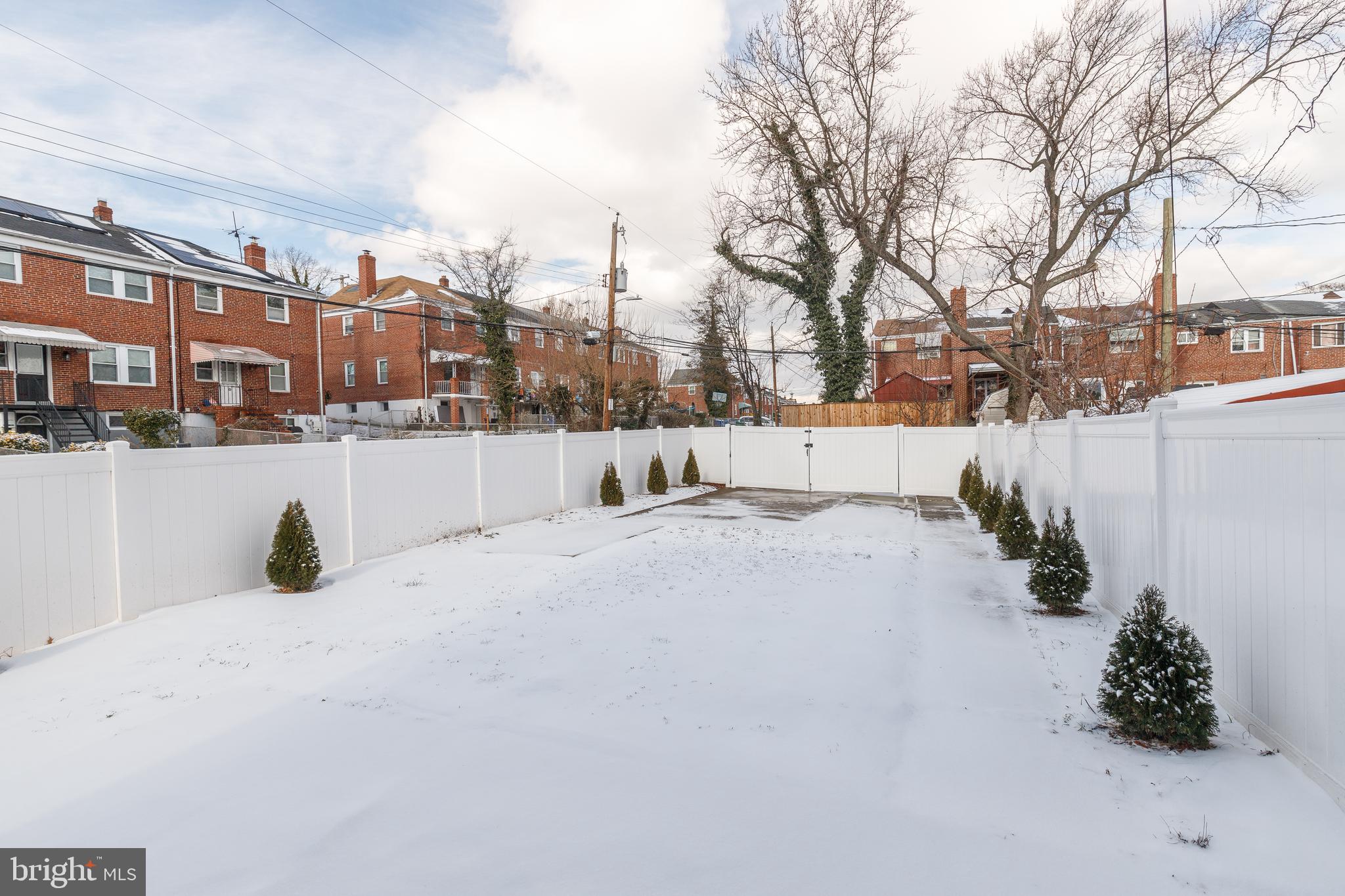 1700 WOODBOURNE AVENUE