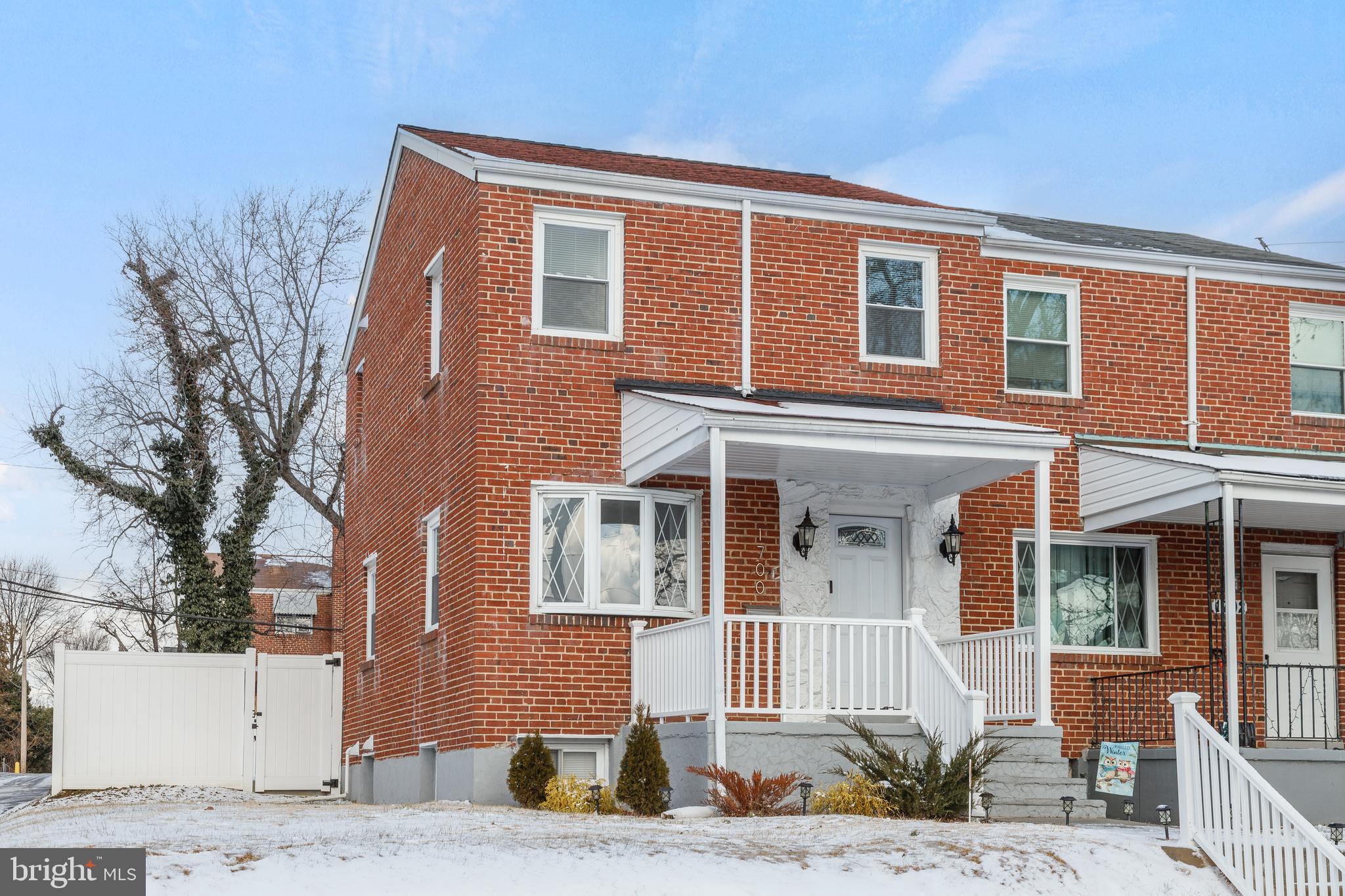 1700 WOODBOURNE AVENUE