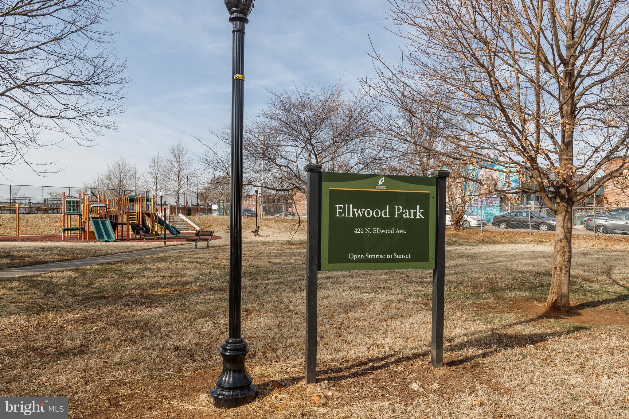 445 N ELLWOOD AVENUE