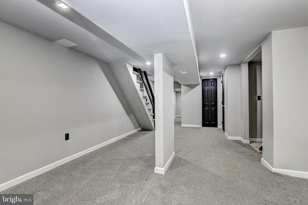 2914 CHELSEA TERRACE