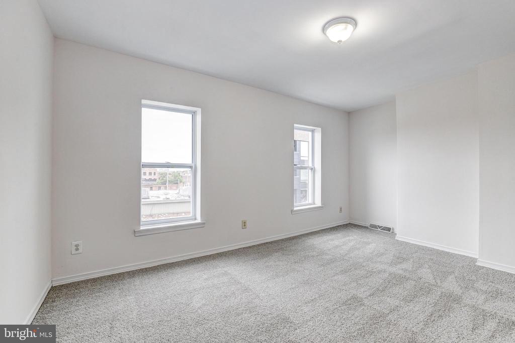 110 W HAMBURG STREET