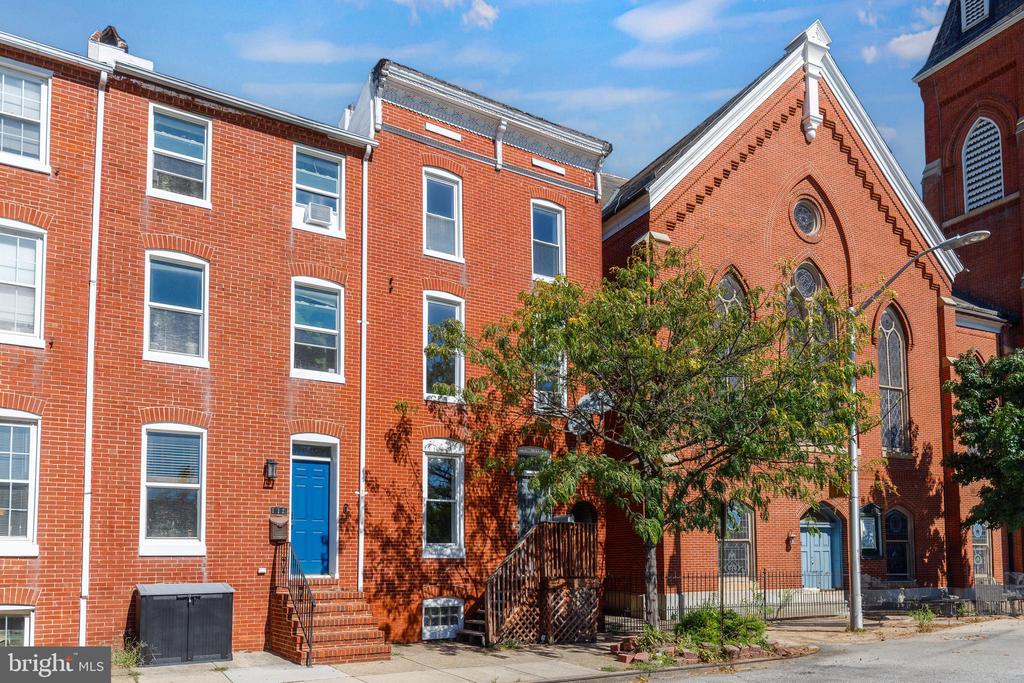 110 W HAMBURG STREET