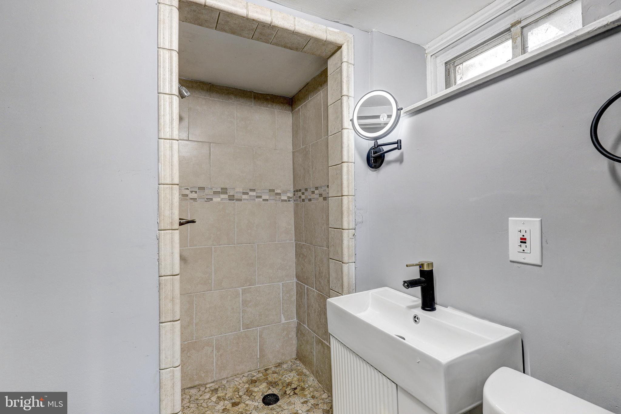 2503 W FOREST PARK AVENUE