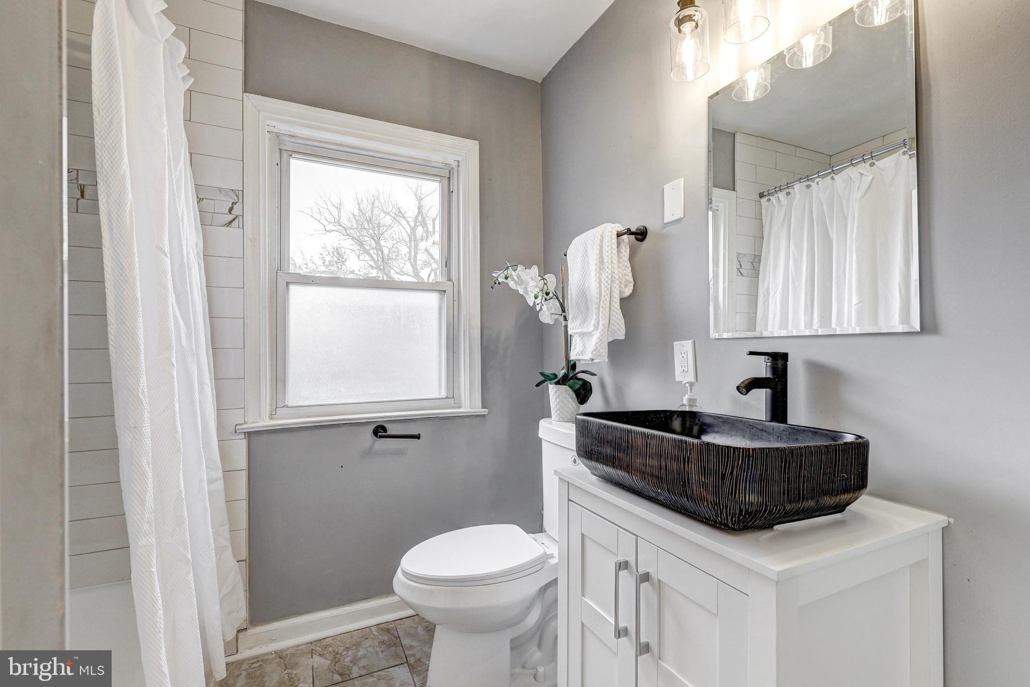 2503 W FOREST PARK AVENUE