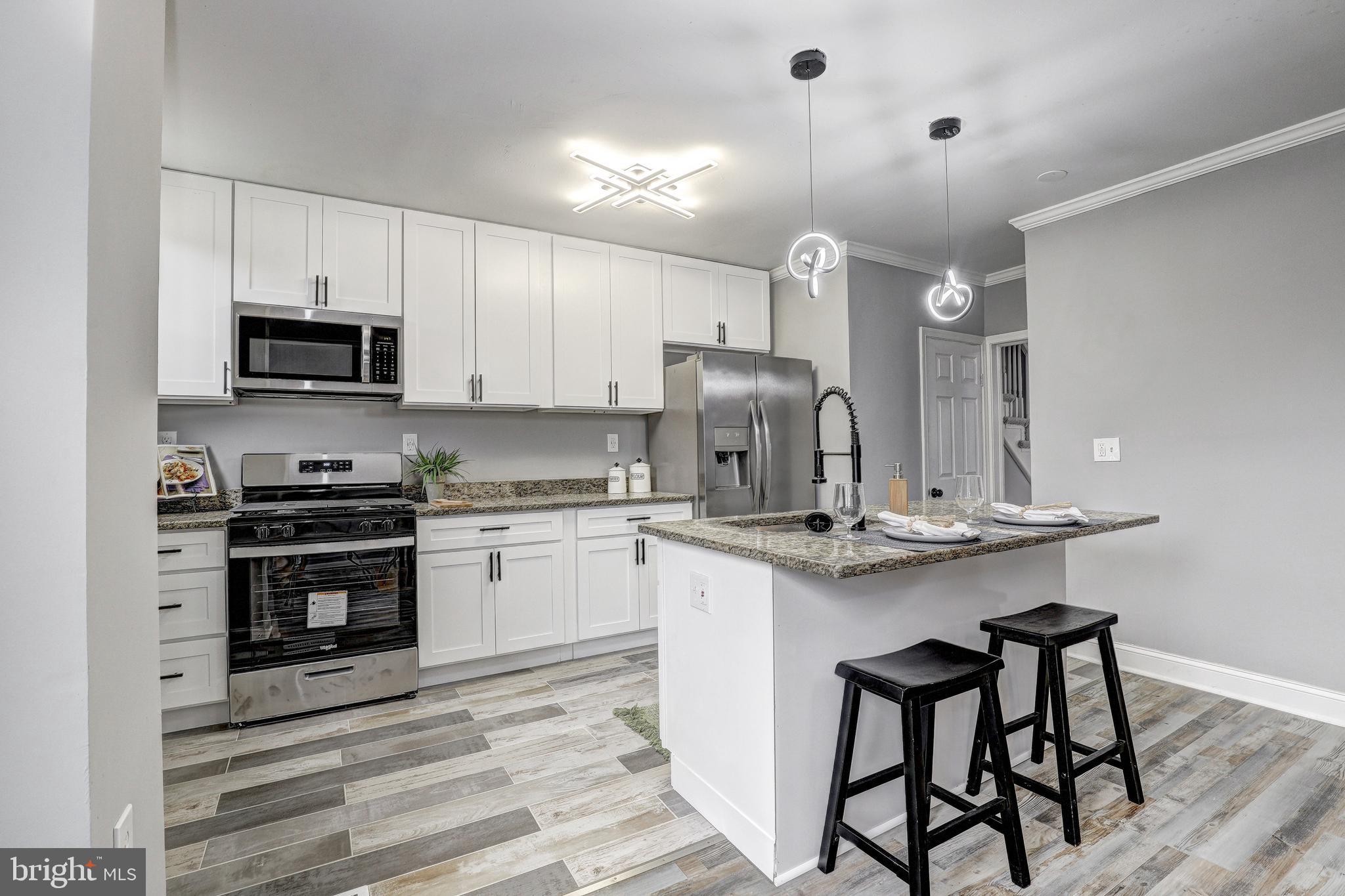 2503 W FOREST PARK AVENUE