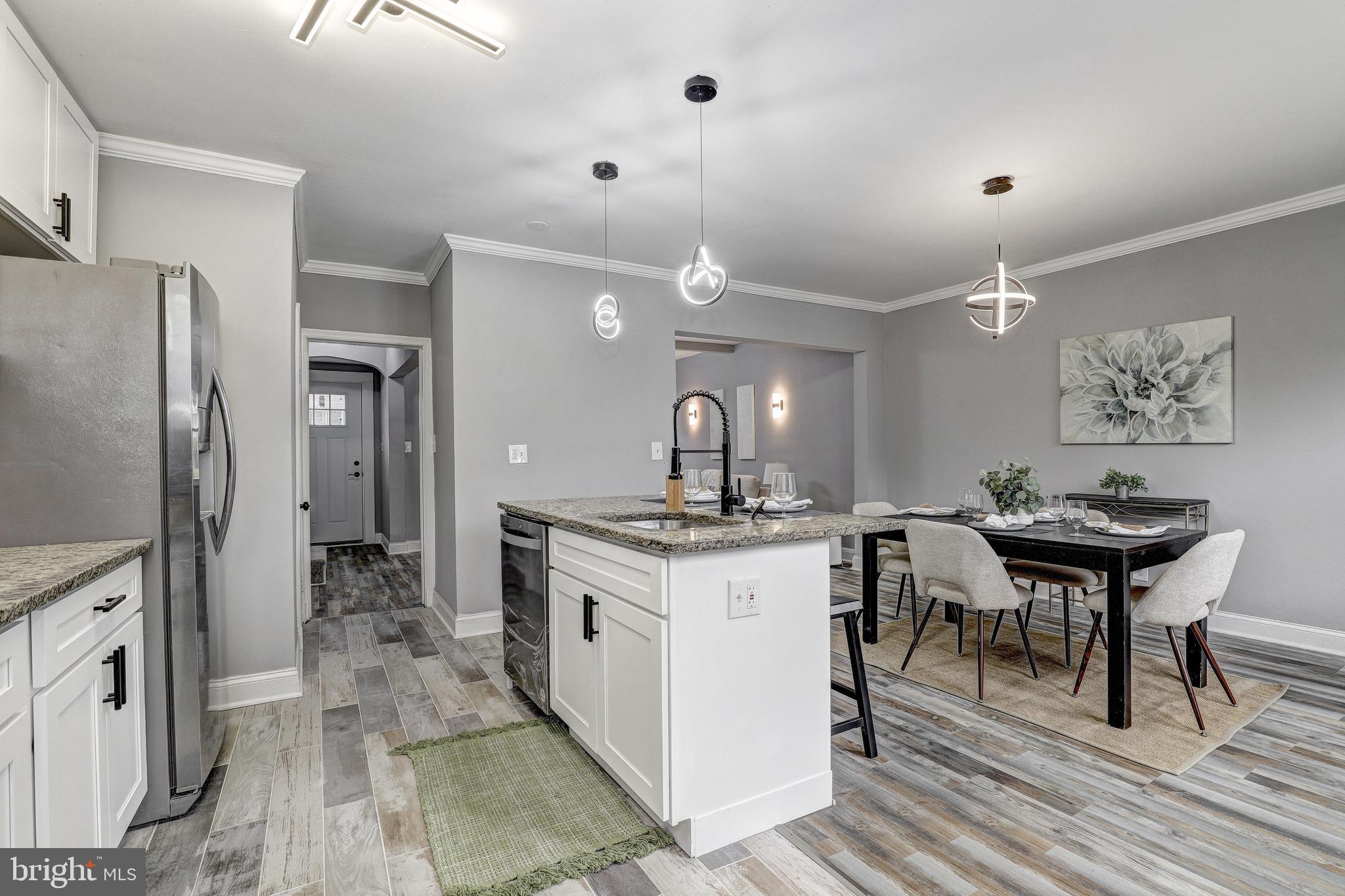 2503 W FOREST PARK AVENUE