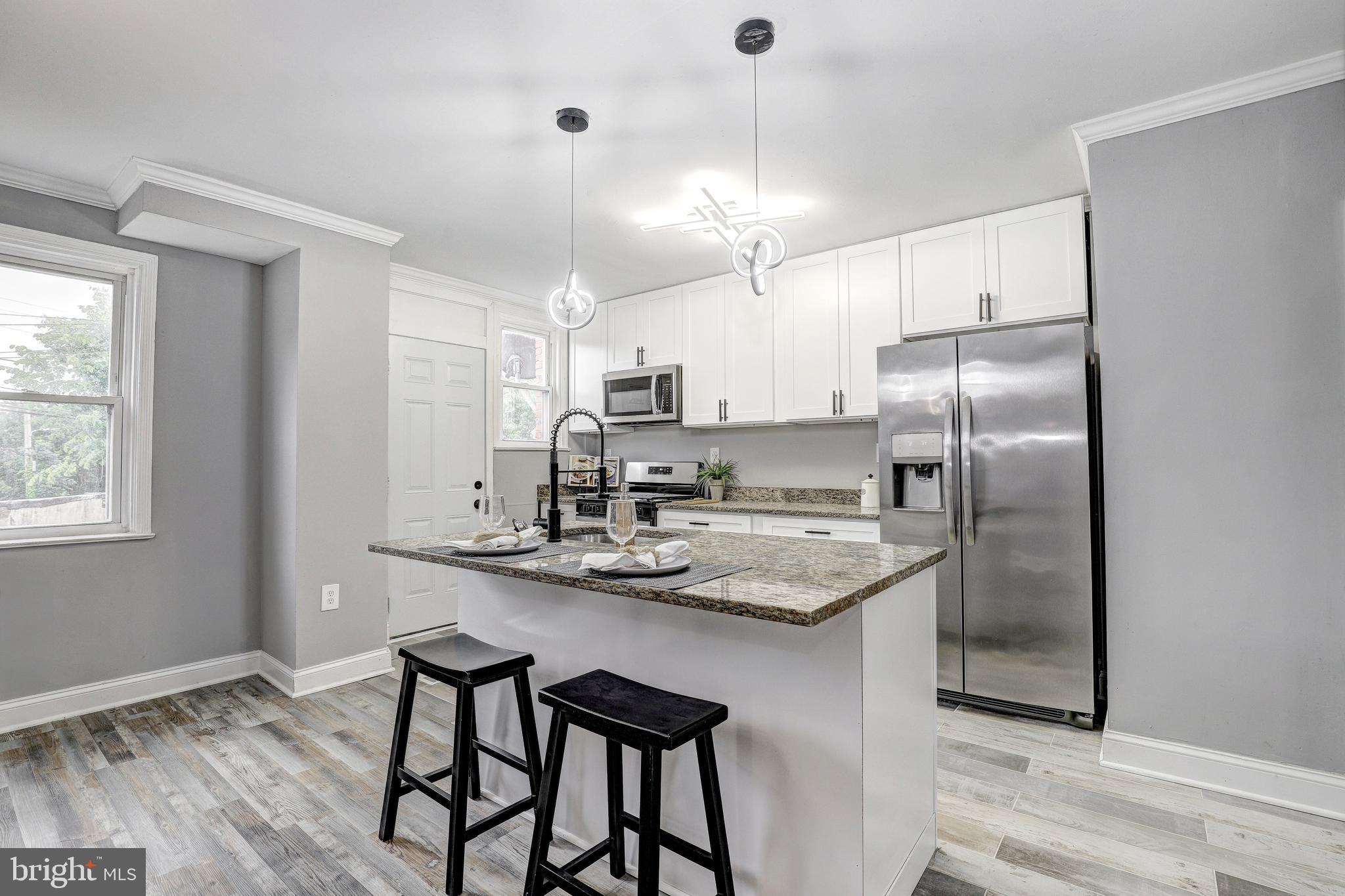 2503 W FOREST PARK AVENUE