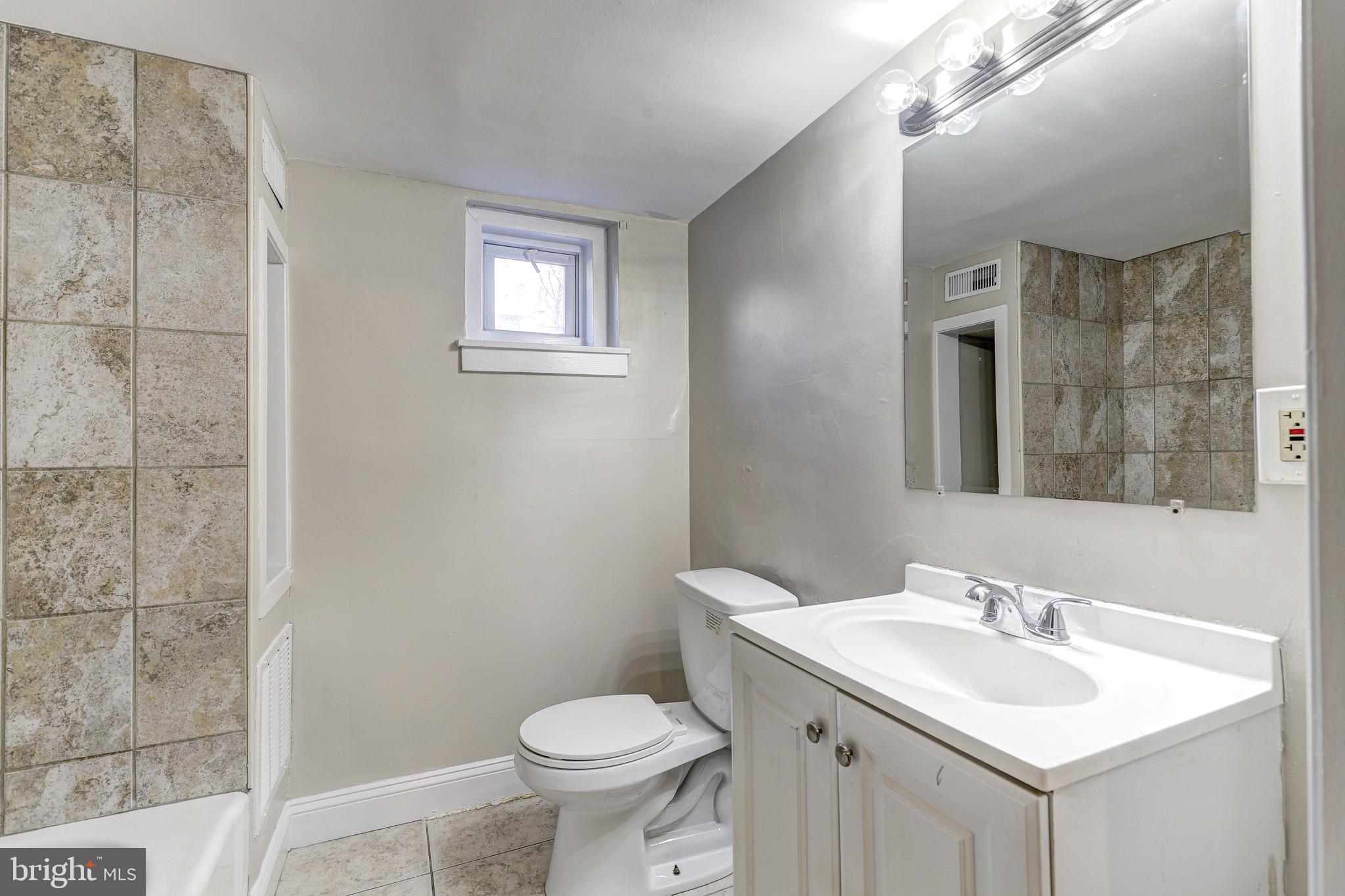 4317 SHAMROCK AVENUE