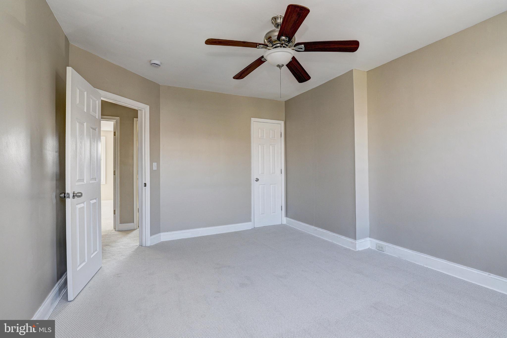 4317 SHAMROCK AVENUE