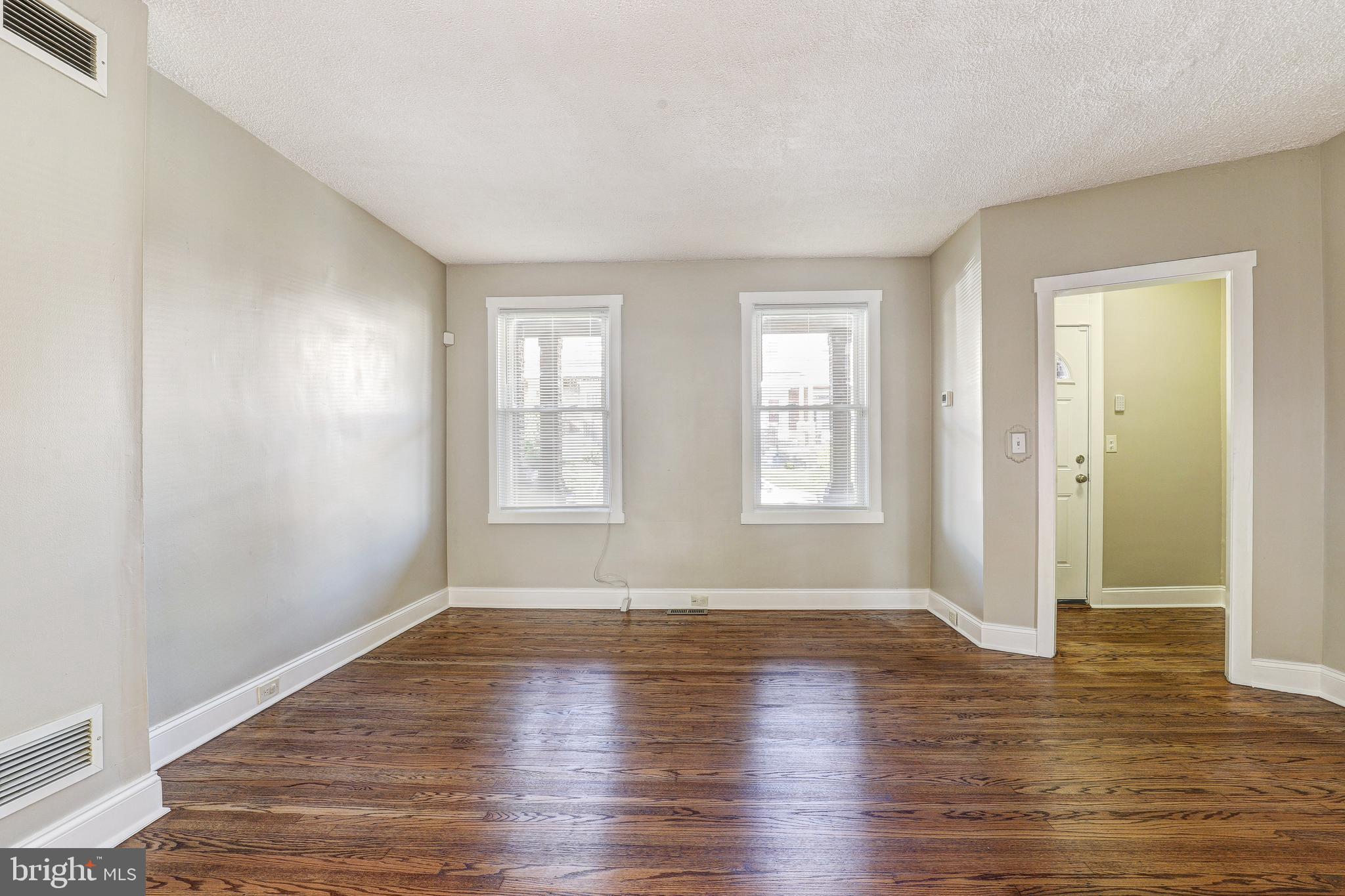 4317 SHAMROCK AVENUE