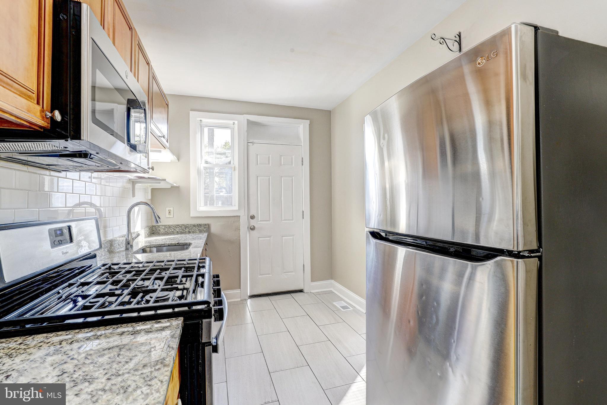 4317 SHAMROCK AVENUE