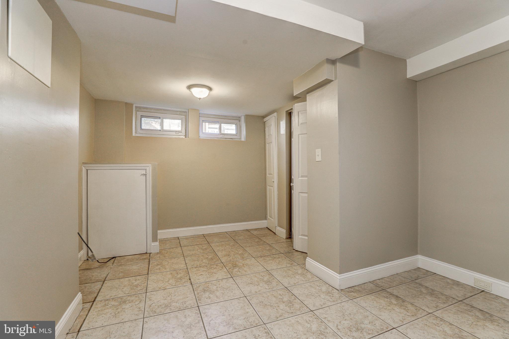 4317 SHAMROCK AVENUE