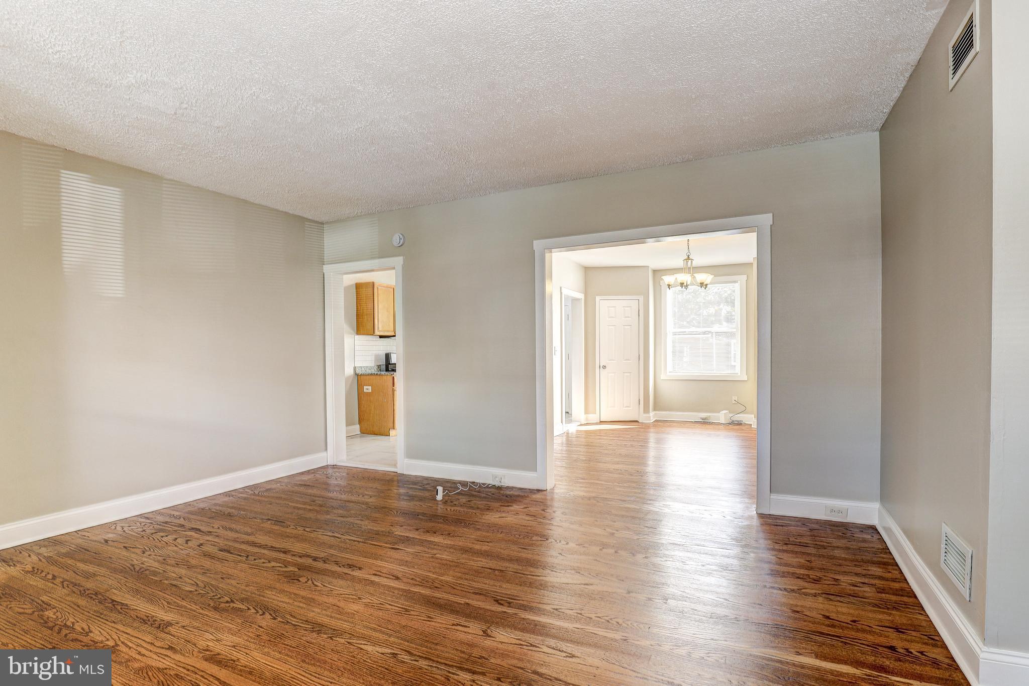 4317 SHAMROCK AVENUE