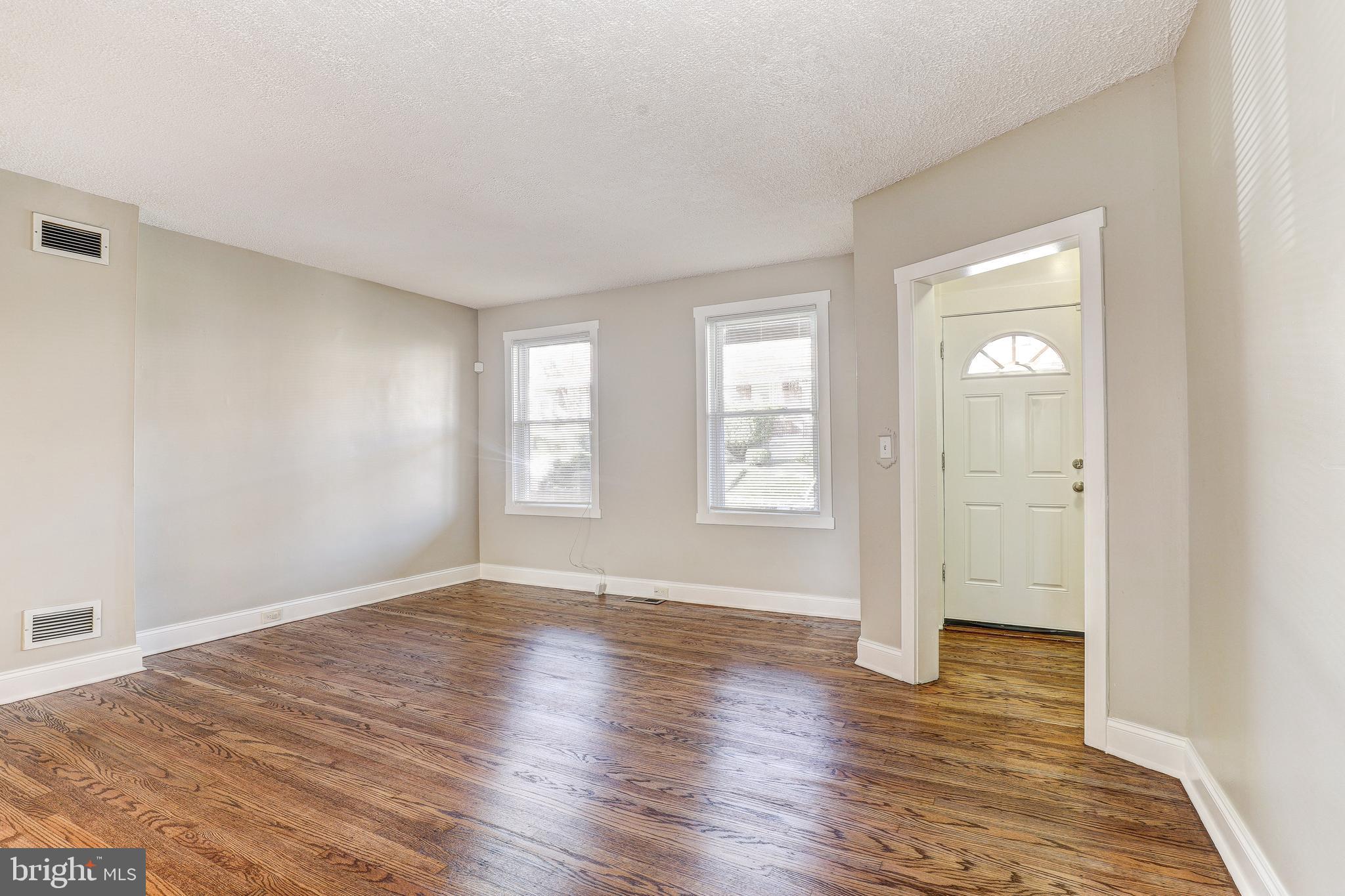 4317 SHAMROCK AVENUE