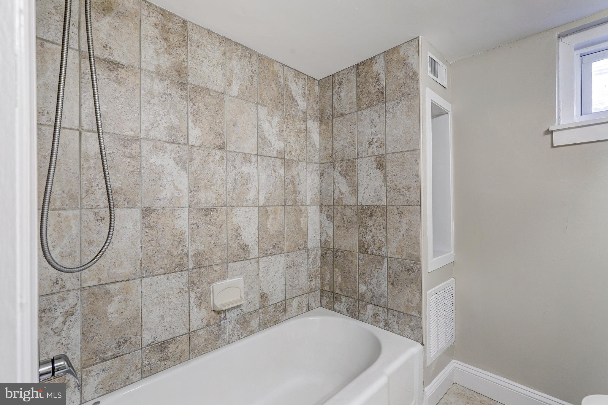 4317 SHAMROCK AVENUE