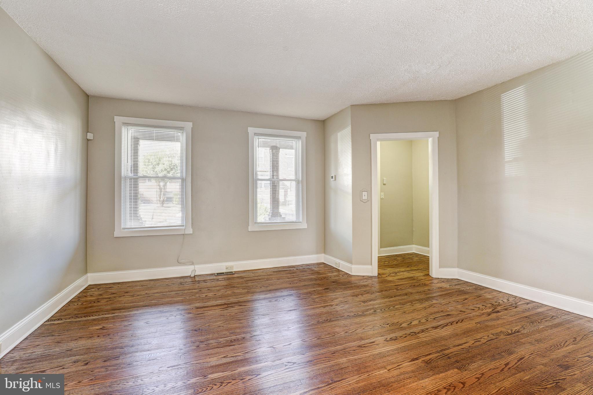 4317 SHAMROCK AVENUE