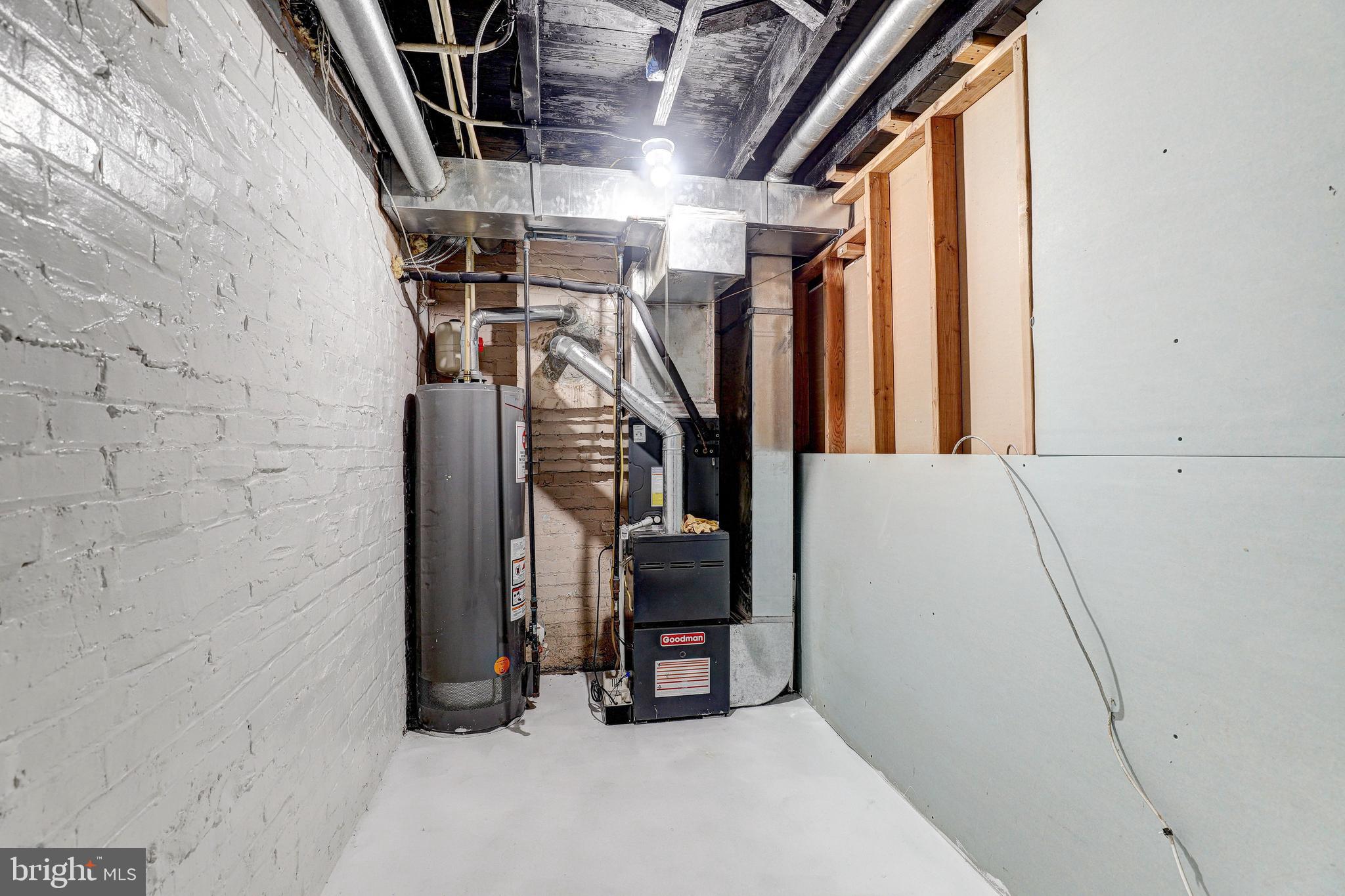 4317 SHAMROCK AVENUE