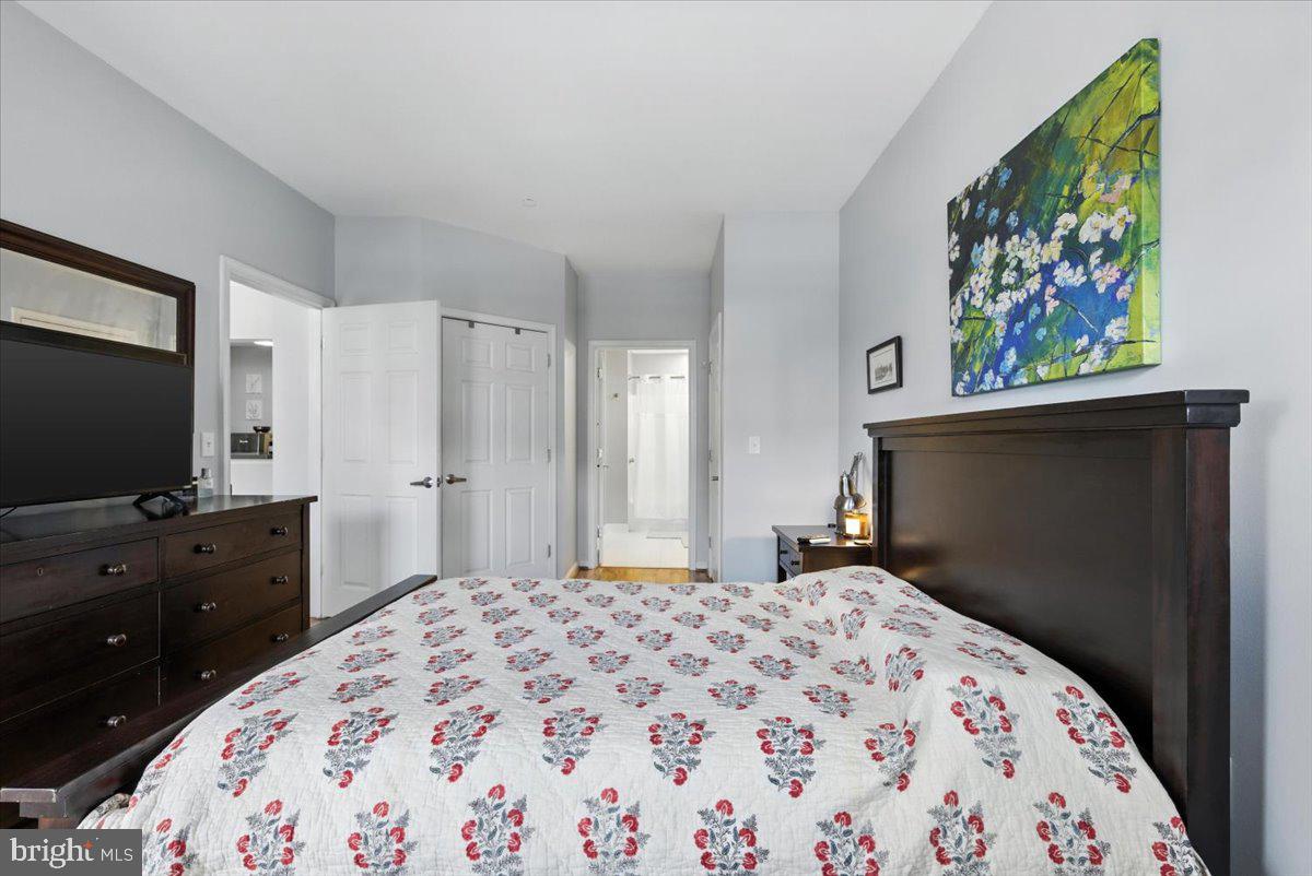 23 PIERSIDE DRIVE 319