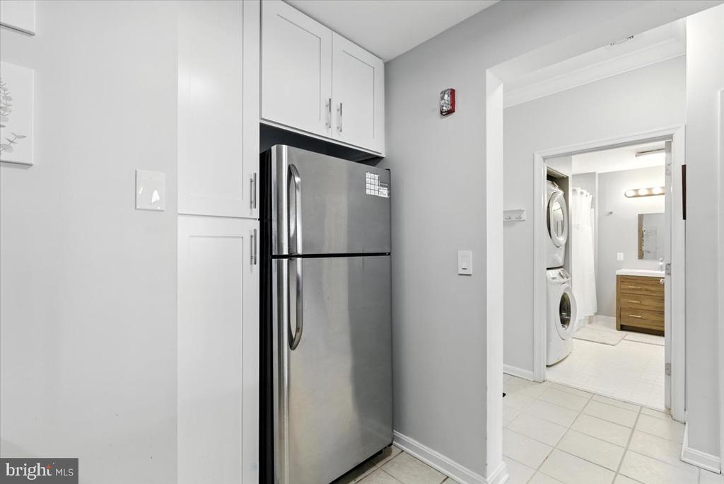 23 PIERSIDE DRIVE 319