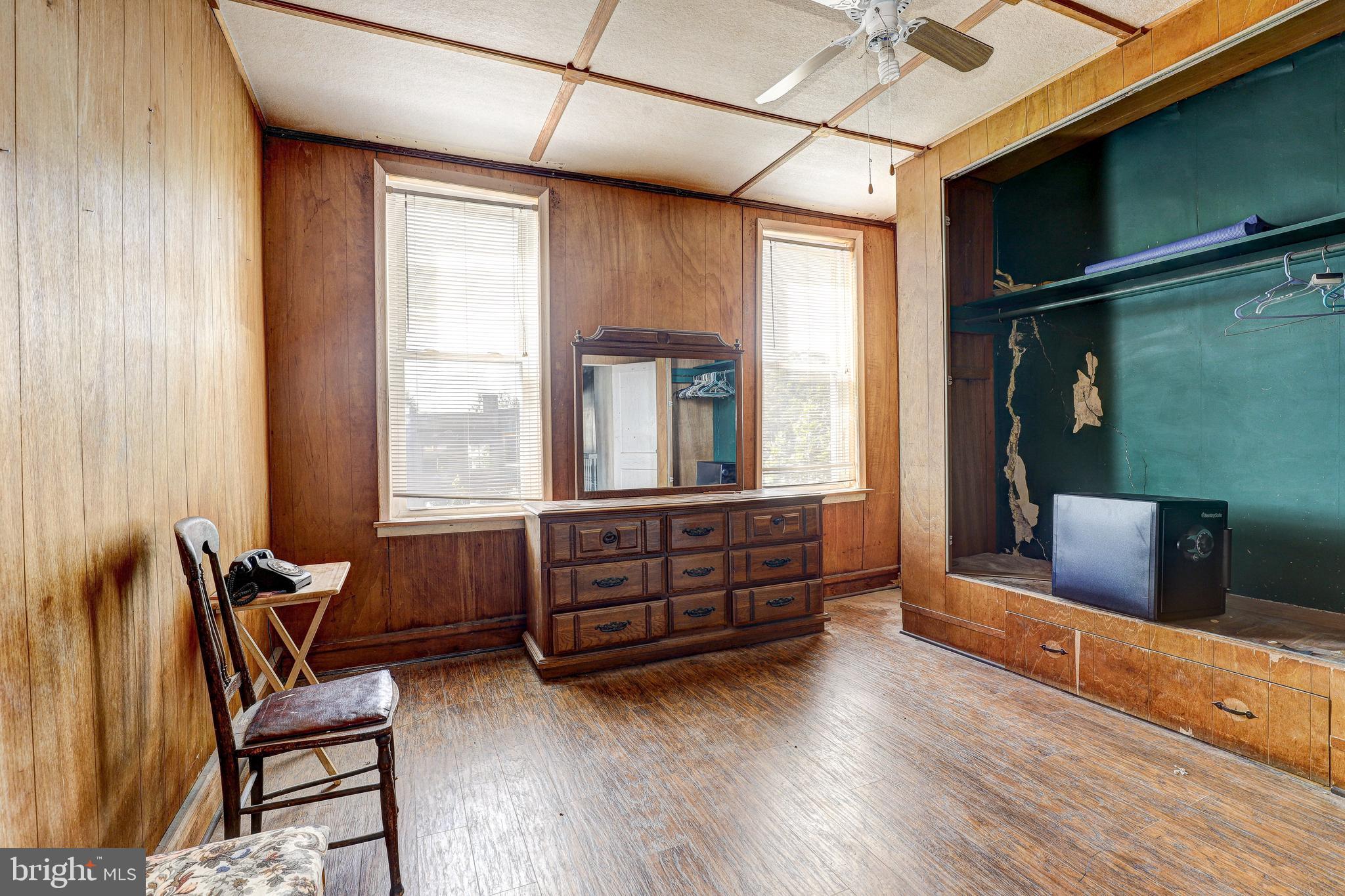 2607 HUNTINGDON AVENUE