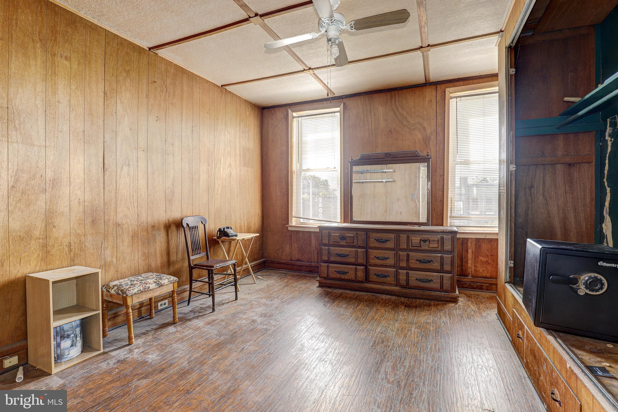 2607 HUNTINGDON AVENUE