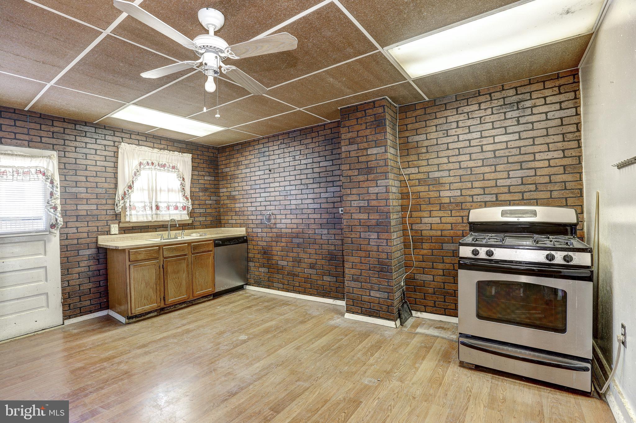 2607 HUNTINGDON AVENUE