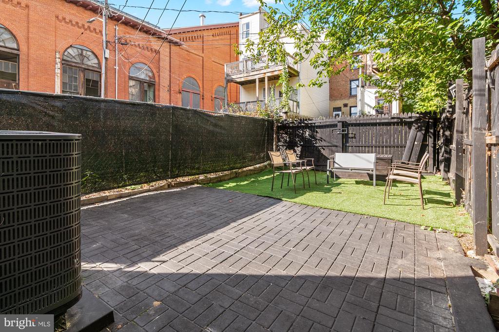 916 RYAN STREET
