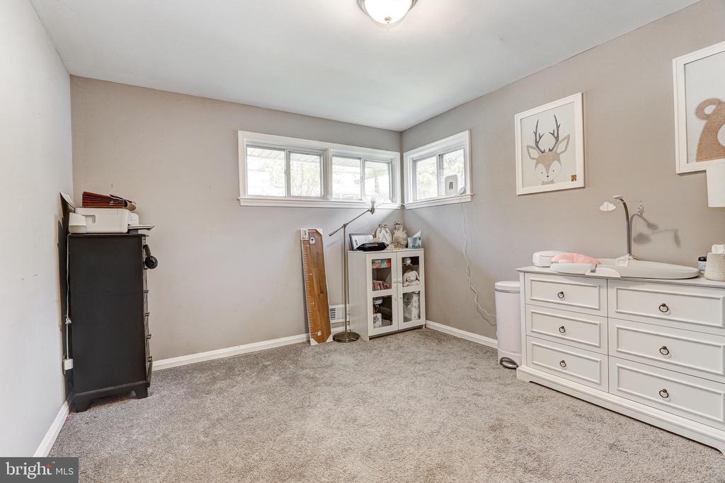 1407 REDFERN AVENUE
