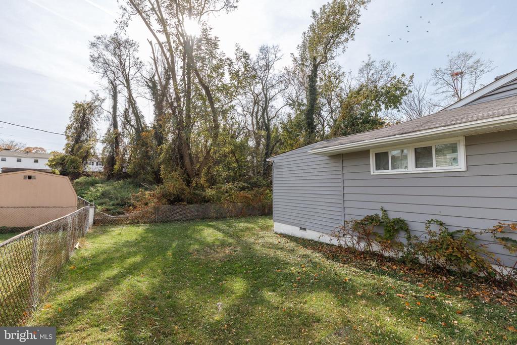 1407 REDFERN AVENUE