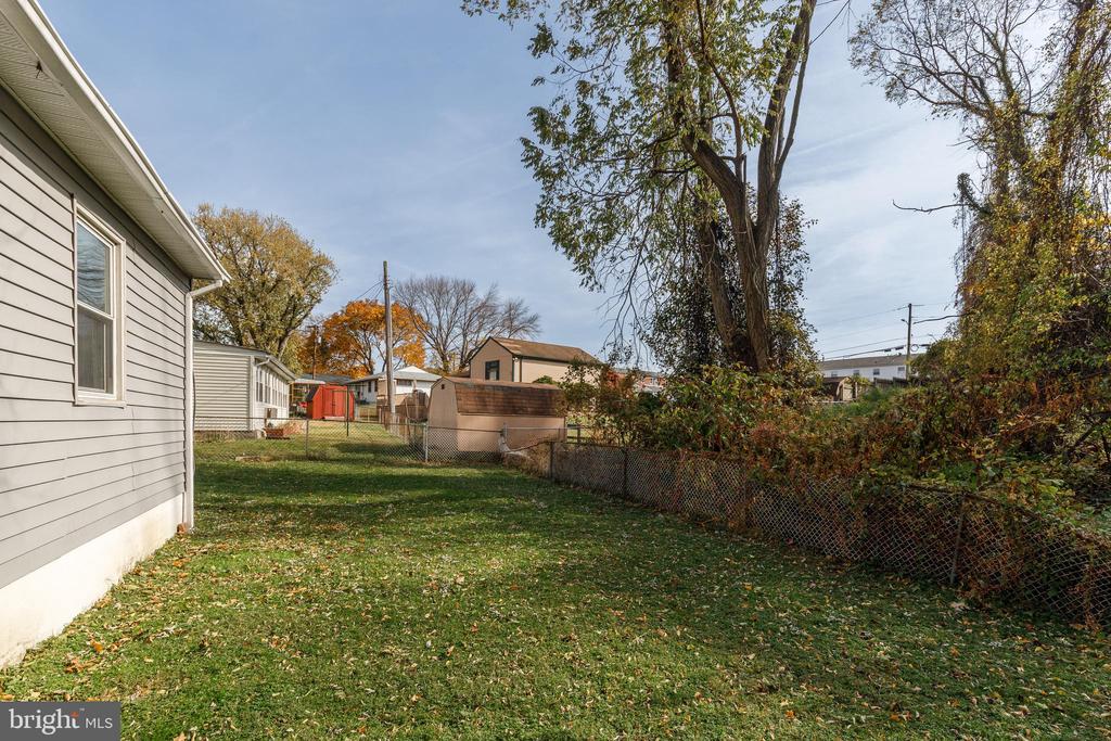 1407 REDFERN AVENUE